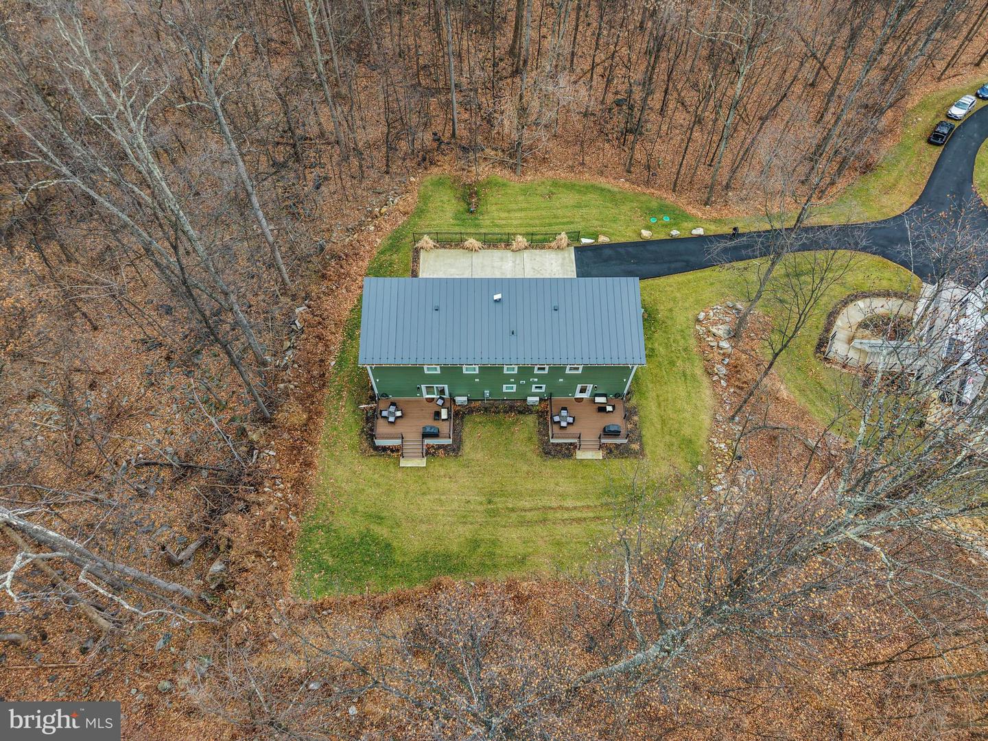 13537 HANGING ROCK LN, LOVETTSVILLE, Virginia 20180, 3 Bedrooms Bedrooms, 9 Rooms Rooms,2 BathroomsBathrooms,Residential,For sale,13537 HANGING ROCK LN,VALO2112918 MLS # VALO2112918