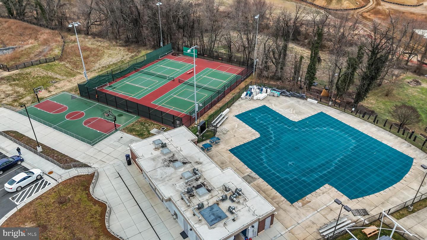 13537 HANGING ROCK LN, LOVETTSVILLE, Virginia 20180, 3 Bedrooms Bedrooms, 9 Rooms Rooms,2 BathroomsBathrooms,Residential,For sale,13537 HANGING ROCK LN,VALO2112918 MLS # VALO2112918