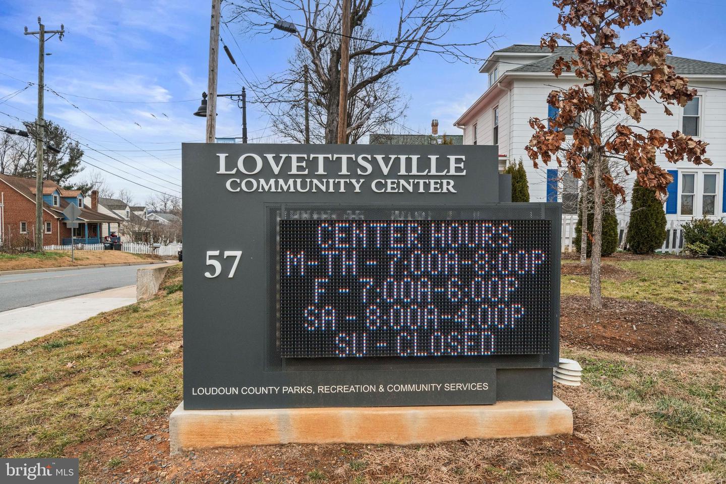 13537 HANGING ROCK LN, LOVETTSVILLE, Virginia 20180, 3 Bedrooms Bedrooms, 9 Rooms Rooms,2 BathroomsBathrooms,Residential,For sale,13537 HANGING ROCK LN,VALO2112918 MLS # VALO2112918