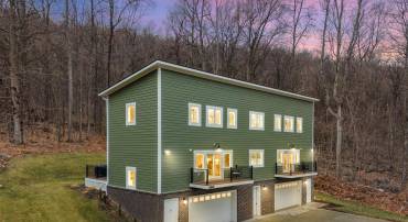 13537 HANGING ROCK LN, LOVETTSVILLE, Virginia 20180, 3 Bedrooms Bedrooms, 9 Rooms Rooms,2 BathroomsBathrooms,Residential,For sale,13537 HANGING ROCK LN,VALO2112918 MLS # VALO2112918