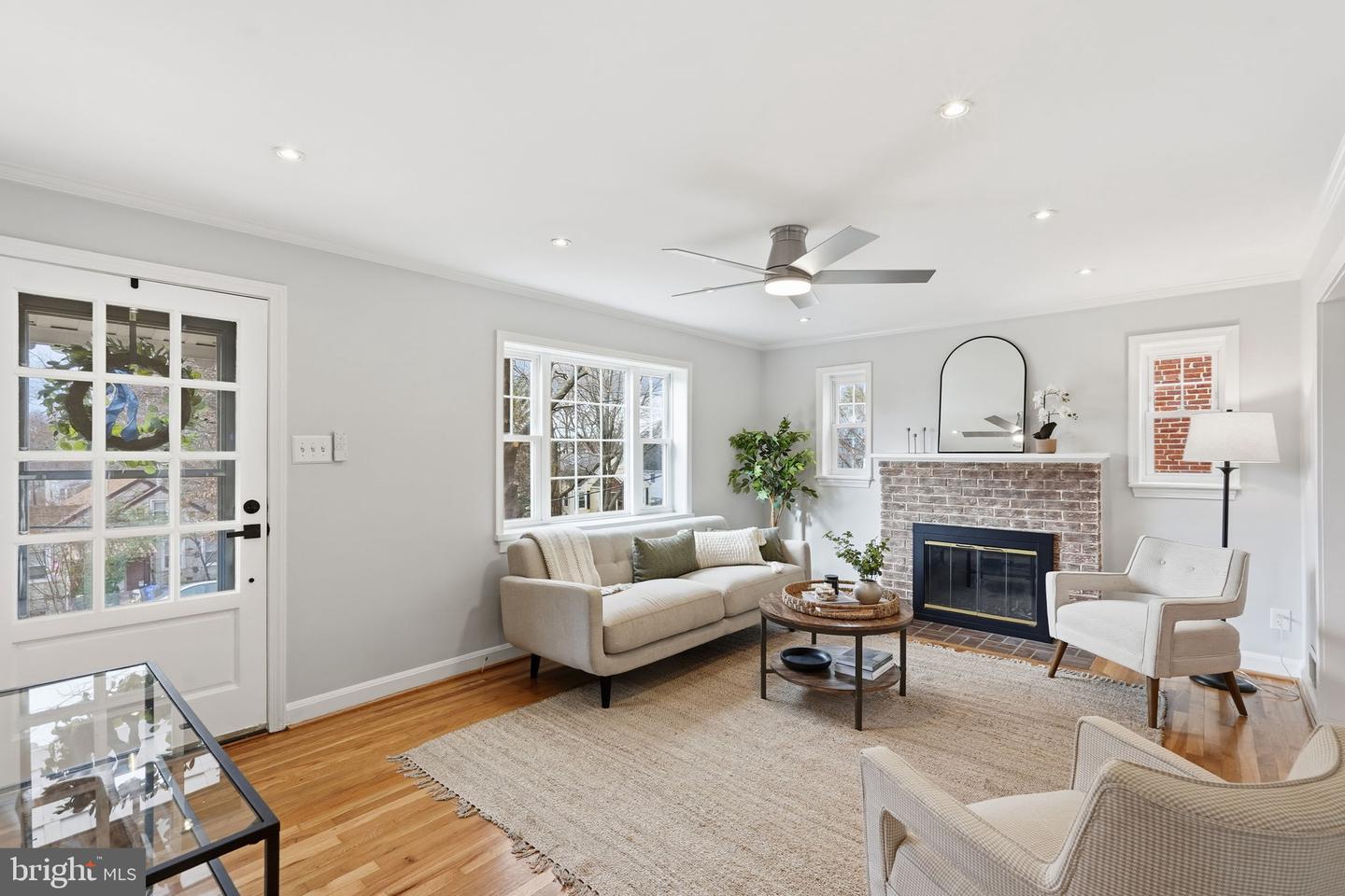 2109 S QUEBEC ST S, ARLINGTON, Virginia 22204, 4 Bedrooms Bedrooms, ,2 BathroomsBathrooms,Residential,For sale,2109 S QUEBEC ST S,VAAR2067172 MLS # VAAR2067172