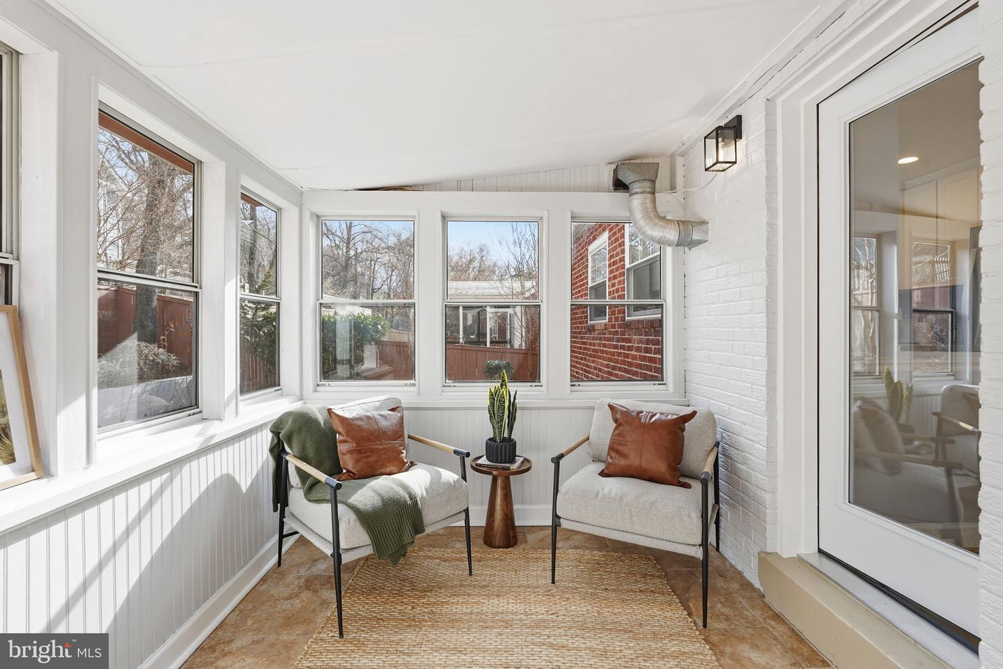 2109 S QUEBEC ST S, ARLINGTON, Virginia 22204, 4 Bedrooms Bedrooms, ,2 BathroomsBathrooms,Residential,For sale,2109 S QUEBEC ST S,VAAR2067172 MLS # VAAR2067172