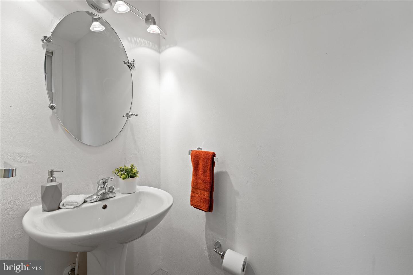 3268 CHESTNUT ST NW, WASHINGTON, District Of Columbia 20015, 4 Bedrooms Bedrooms, ,3 BathroomsBathrooms,Residential,For sale,3268 CHESTNUT ST NW,DCDC2239326 MLS # DCDC2239326 3268 CHESTNUT ST NW, WASHINGTON, District Of Columbia 20015, 4 Bedrooms Bedrooms, ,3 BathroomsBathrooms,Residential,For sale,3268 CHESTNUT ST NW,DCDC2239326 MLS # DCDC2239326