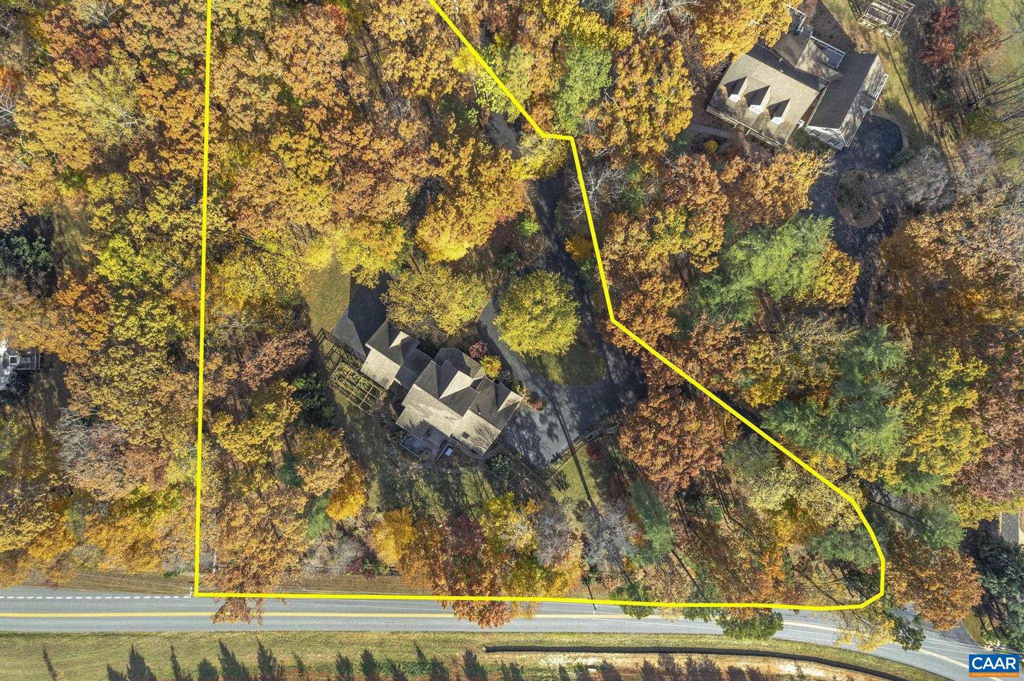 2815 COLA WOODS LN, CHARLOTTESVILLE, Virginia 22901, 5 Bedrooms Bedrooms, ,4 BathroomsBathrooms,Residential,For sale,2815 COLA WOODS LN,672139 MLS # 672139