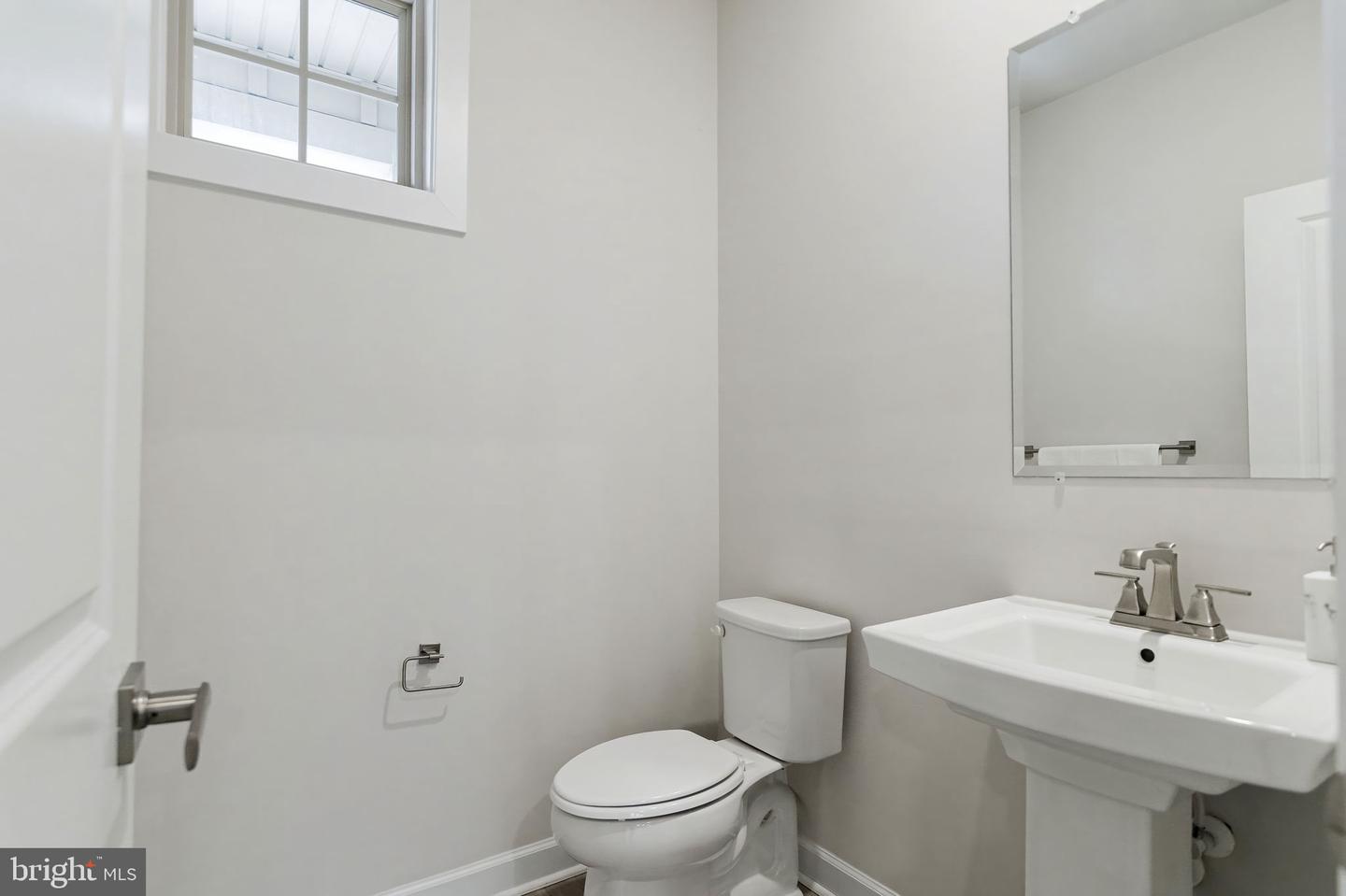 10689 FAIRGROUNDS DR, FAIRFAX, Virginia 22030, 3 Bedrooms Bedrooms, ,2 BathroomsBathrooms,Residential,For sale,10689 FAIRGROUNDS DR,VAFC2007600 MLS # VAFC2007600 10689 FAIRGROUNDS DR, FAIRFAX, Virginia 22030, 3 Bedrooms Bedrooms, ,2 BathroomsBathrooms,Residential,For sale,10689 FAIRGROUNDS DR,VAFC2007600 MLS # VAFC2007600