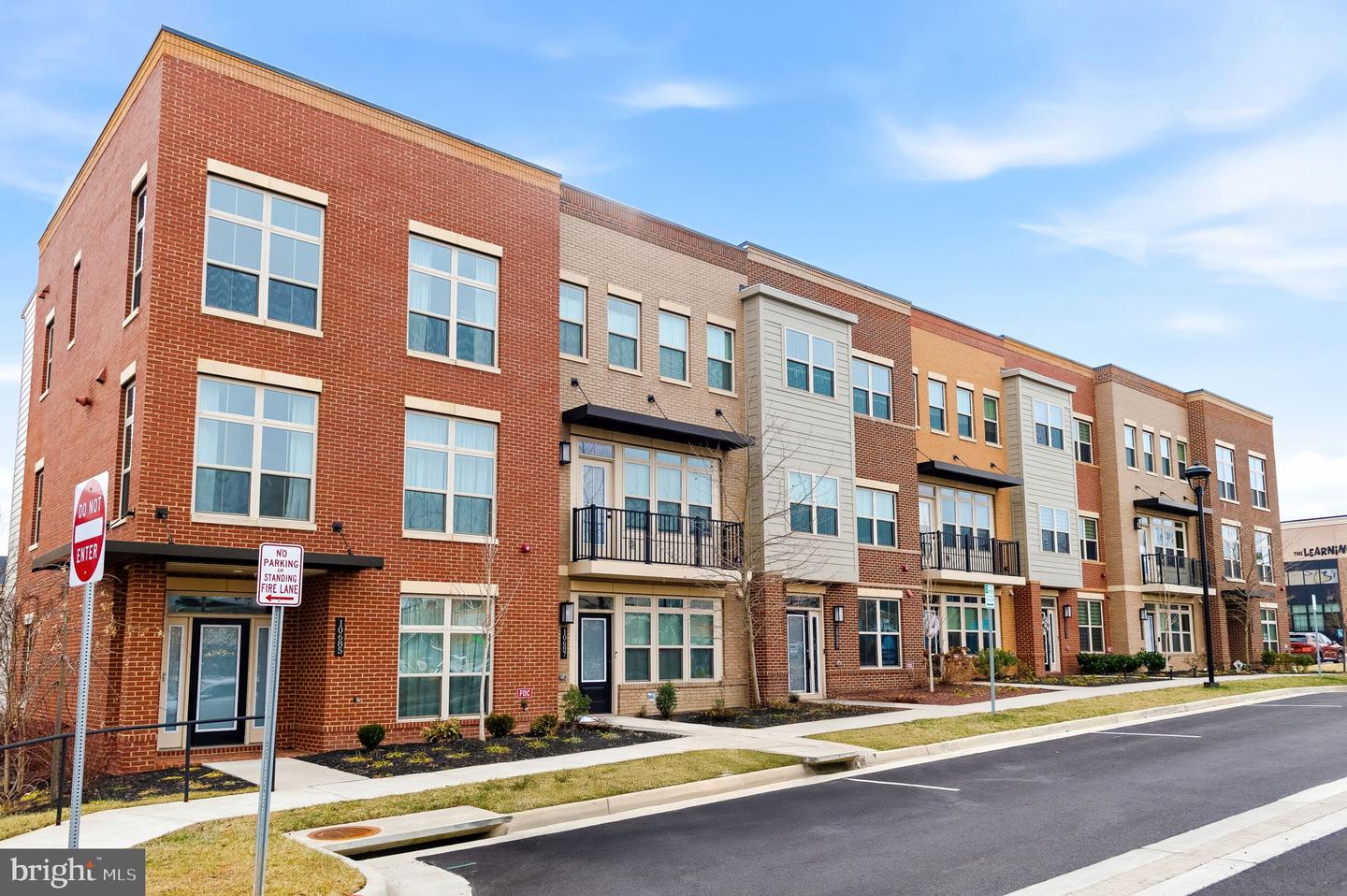 10689 FAIRGROUNDS DR, FAIRFAX, Virginia 22030, 3 Bedrooms Bedrooms, ,2 BathroomsBathrooms,Residential,For sale,10689 FAIRGROUNDS DR,VAFC2007600 MLS # VAFC2007600 10689 FAIRGROUNDS DR, FAIRFAX, Virginia 22030, 3 Bedrooms Bedrooms, ,2 BathroomsBathrooms,Residential,For sale,10689 FAIRGROUNDS DR,VAFC2007600 MLS # VAFC2007600