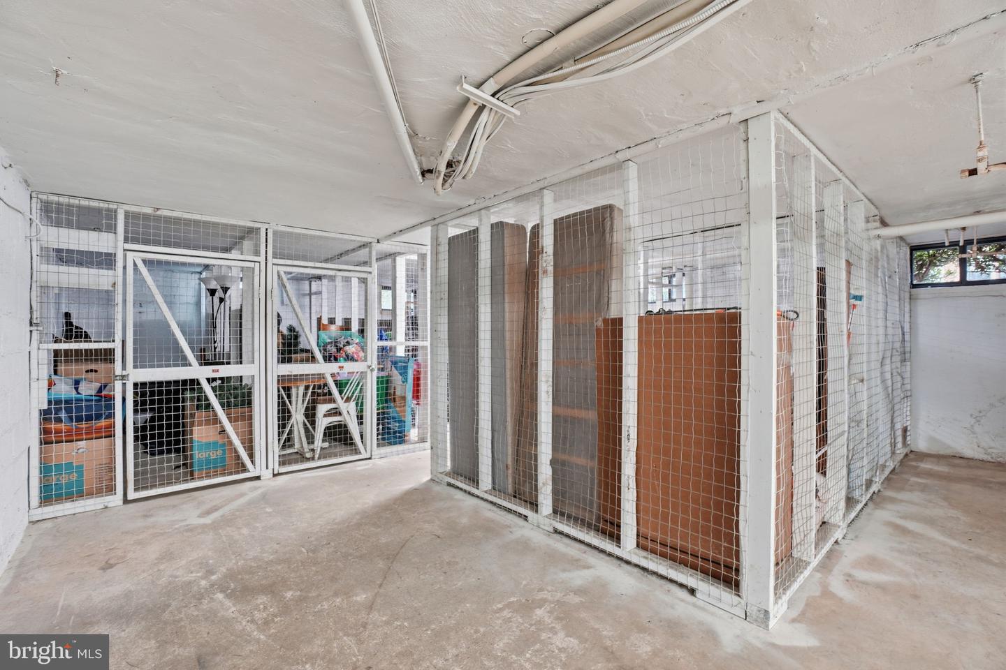 6610 10TH ST #A2, ALEXANDRIA, Virginia 22307, 2 Bedrooms Bedrooms, ,1 BathroomBathrooms,Residential,For sale,6610 10TH ST #A2,VAFX2284310 MLS # VAFX2284310