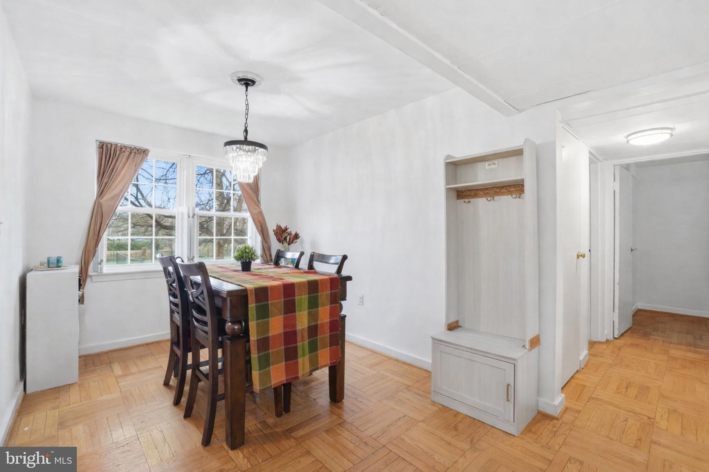 6610 10TH ST #A2, ALEXANDRIA, Virginia 22307, 2 Bedrooms Bedrooms, ,1 BathroomBathrooms,Residential,For sale,6610 10TH ST #A2,VAFX2284310 MLS # VAFX2284310