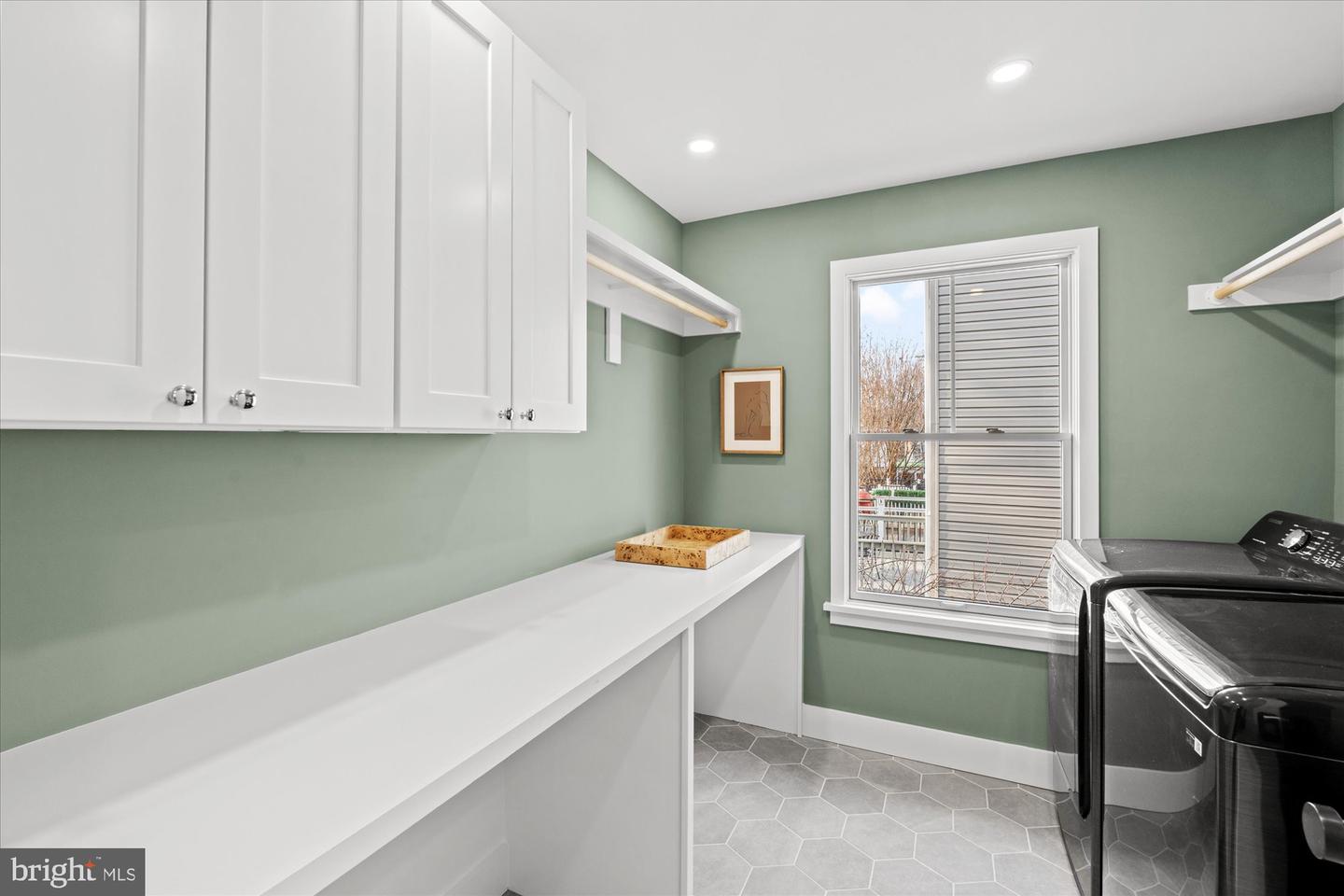 405 E NELSON AVE, ALEXANDRIA, Virginia 22301, 4 Bedrooms Bedrooms, ,3 BathroomsBathrooms,Residential,For sale,405 E NELSON AVE,VAAX2052894 MLS # VAAX2052894