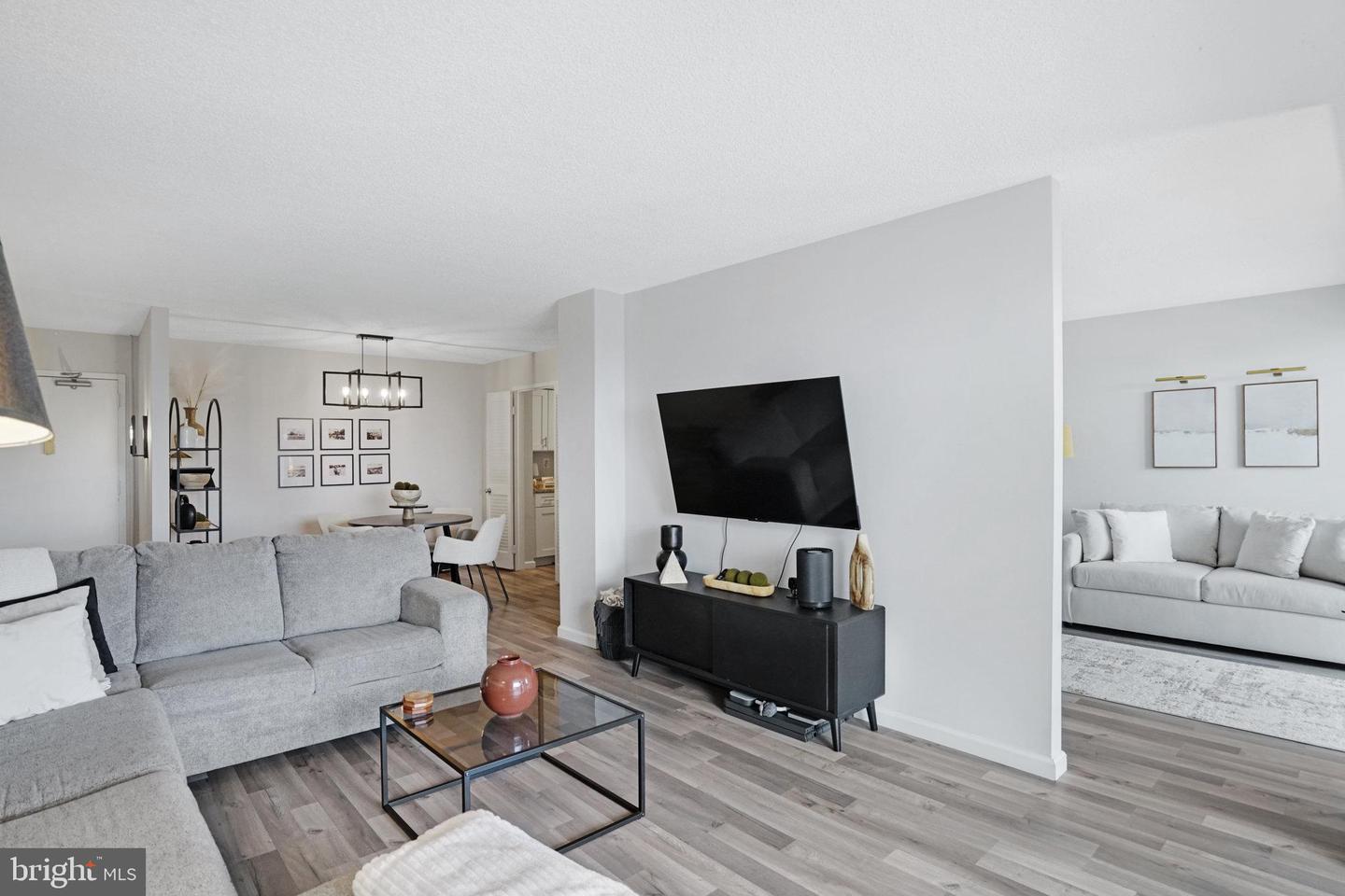 5300 HOLMES RUN PKWY #1413, ALEXANDRIA, Virginia 22304, 2 Bedrooms Bedrooms, ,1 BathroomBathrooms,Residential,For sale,5300 HOLMES RUN PKWY #1413,VAAX2052906 MLS # VAAX2052906 5300 HOLMES RUN PKWY #1413, ALEXANDRIA, Virginia 22304, 2 Bedrooms Bedrooms, ,1 BathroomBathrooms,Residential,For sale,5300 HOLMES RUN PKWY #1413,VAAX2052906 MLS # VAAX2052906