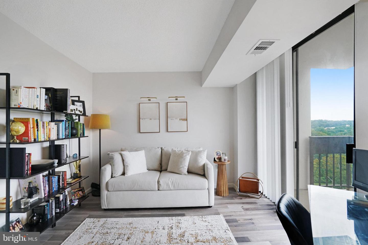 5300 HOLMES RUN PKWY #1413, ALEXANDRIA, Virginia 22304, 2 Bedrooms Bedrooms, ,1 BathroomBathrooms,Residential,For sale,5300 HOLMES RUN PKWY #1413,VAAX2052906 MLS # VAAX2052906 5300 HOLMES RUN PKWY #1413, ALEXANDRIA, Virginia 22304, 2 Bedrooms Bedrooms, ,1 BathroomBathrooms,Residential,For sale,5300 HOLMES RUN PKWY #1413,VAAX2052906 MLS # VAAX2052906