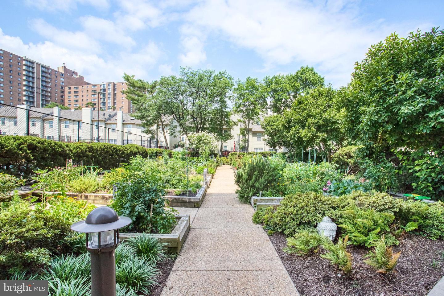 5300 HOLMES RUN PKWY #1413, ALEXANDRIA, Virginia 22304, 2 Bedrooms Bedrooms, ,1 BathroomBathrooms,Residential,For sale,5300 HOLMES RUN PKWY #1413,VAAX2052906 MLS # VAAX2052906 5300 HOLMES RUN PKWY #1413, ALEXANDRIA, Virginia 22304, 2 Bedrooms Bedrooms, ,1 BathroomBathrooms,Residential,For sale,5300 HOLMES RUN PKWY #1413,VAAX2052906 MLS # VAAX2052906