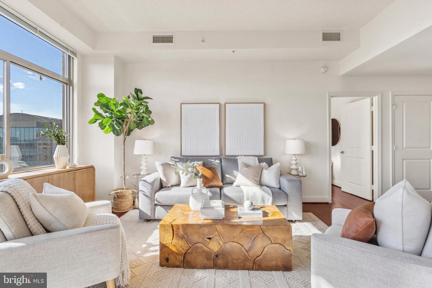 3650 S GLEBE RD #1050, ARLINGTON, Virginia 22202, 2 Bedrooms Bedrooms, ,2 BathroomsBathrooms,Residential,For sale,3650 S GLEBE RD #1050,VAAR2067390 MLS # VAAR2067390