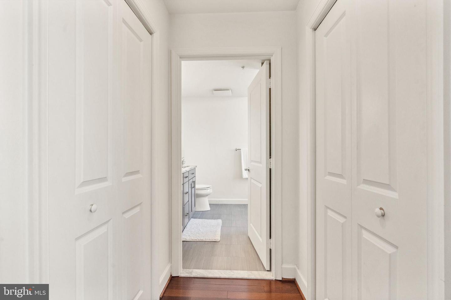 3650 S GLEBE RD #1050, ARLINGTON, Virginia 22202, 2 Bedrooms Bedrooms, ,2 BathroomsBathrooms,Residential,For sale,3650 S GLEBE RD #1050,VAAR2067390 MLS # VAAR2067390