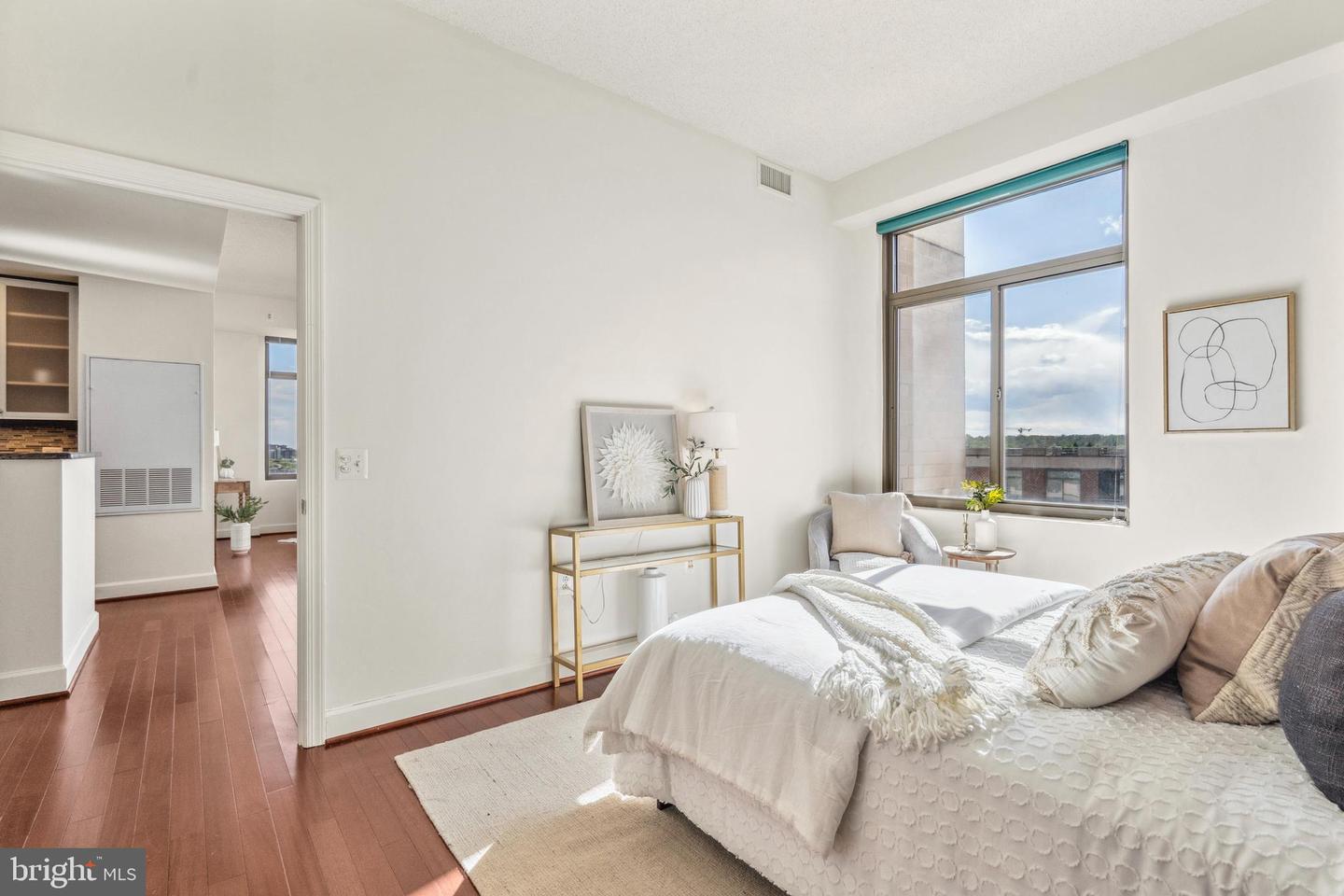 3650 S GLEBE RD #1050, ARLINGTON, Virginia 22202, 2 Bedrooms Bedrooms, ,2 BathroomsBathrooms,Residential,For sale,3650 S GLEBE RD #1050,VAAR2067390 MLS # VAAR2067390