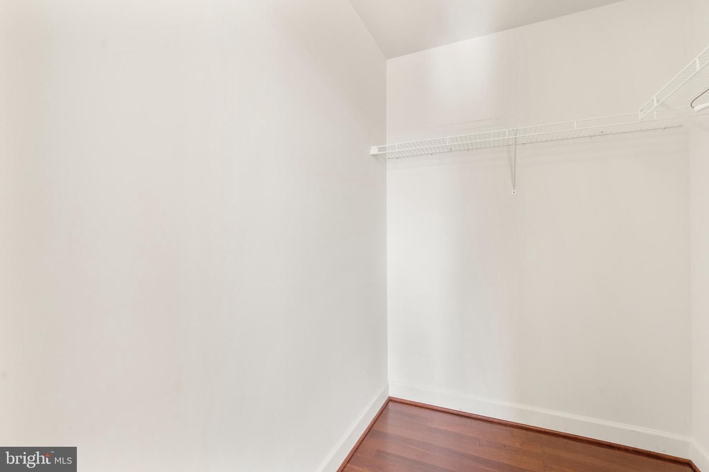 3650 S GLEBE RD #1050, ARLINGTON, Virginia 22202, 2 Bedrooms Bedrooms, ,2 BathroomsBathrooms,Residential,For sale,3650 S GLEBE RD #1050,VAAR2067390 MLS # VAAR2067390