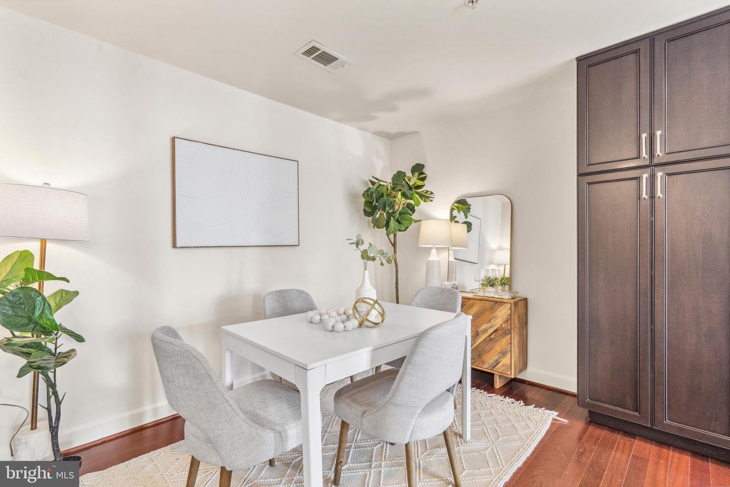 3650 S GLEBE RD #1050, ARLINGTON, Virginia 22202, 2 Bedrooms Bedrooms, ,2 BathroomsBathrooms,Residential,For sale,3650 S GLEBE RD #1050,VAAR2067390 MLS # VAAR2067390