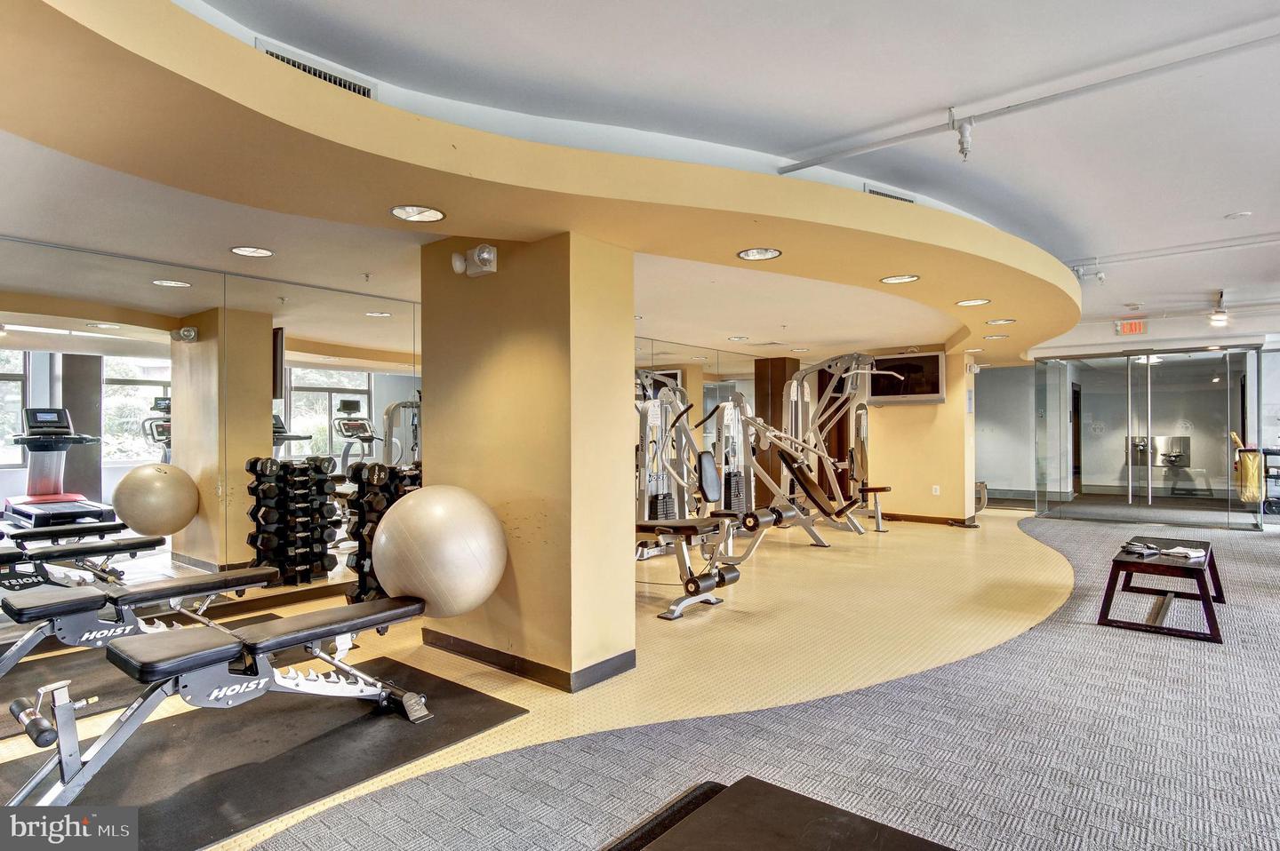 3650 S GLEBE RD #1050, ARLINGTON, Virginia 22202, 2 Bedrooms Bedrooms, ,2 BathroomsBathrooms,Residential,For sale,3650 S GLEBE RD #1050,VAAR2067390 MLS # VAAR2067390