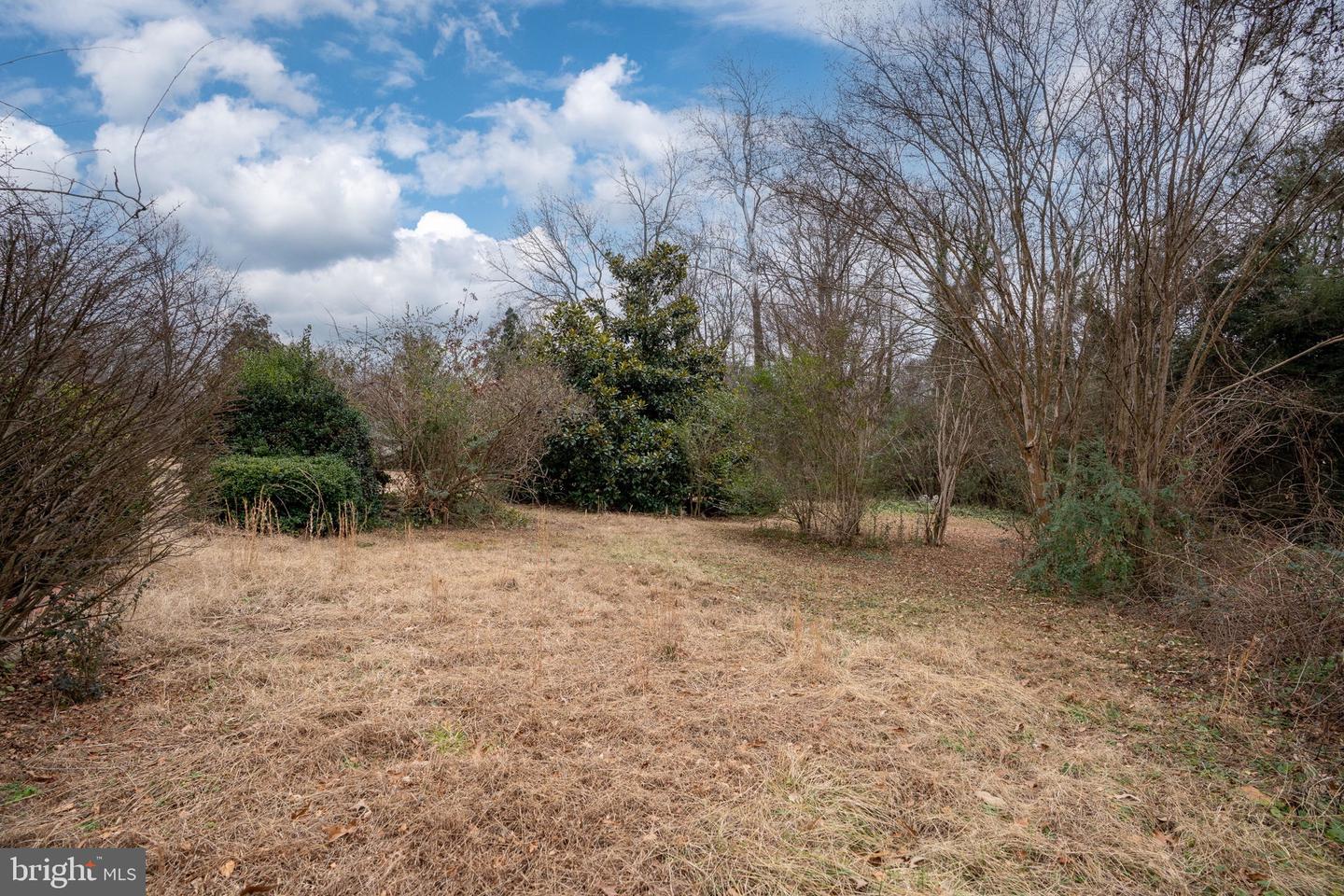 742 WHITE OAK RD, FREDERICKSBURG, Virginia 22405, 2 Bedrooms Bedrooms, ,1 BathroomBathrooms,Residential,For sale,742 WHITE OAK RD,VAST2045062 MLS # VAST2045062