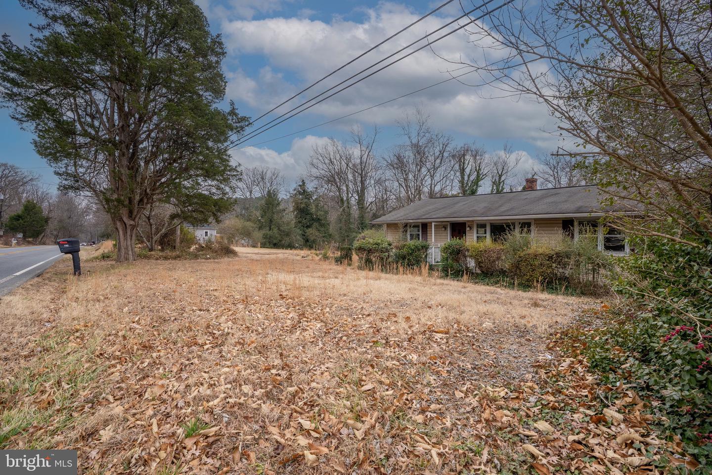 742 WHITE OAK RD, FREDERICKSBURG, Virginia 22405, 2 Bedrooms Bedrooms, ,1 BathroomBathrooms,Residential,For sale,742 WHITE OAK RD,VAST2045062 MLS # VAST2045062