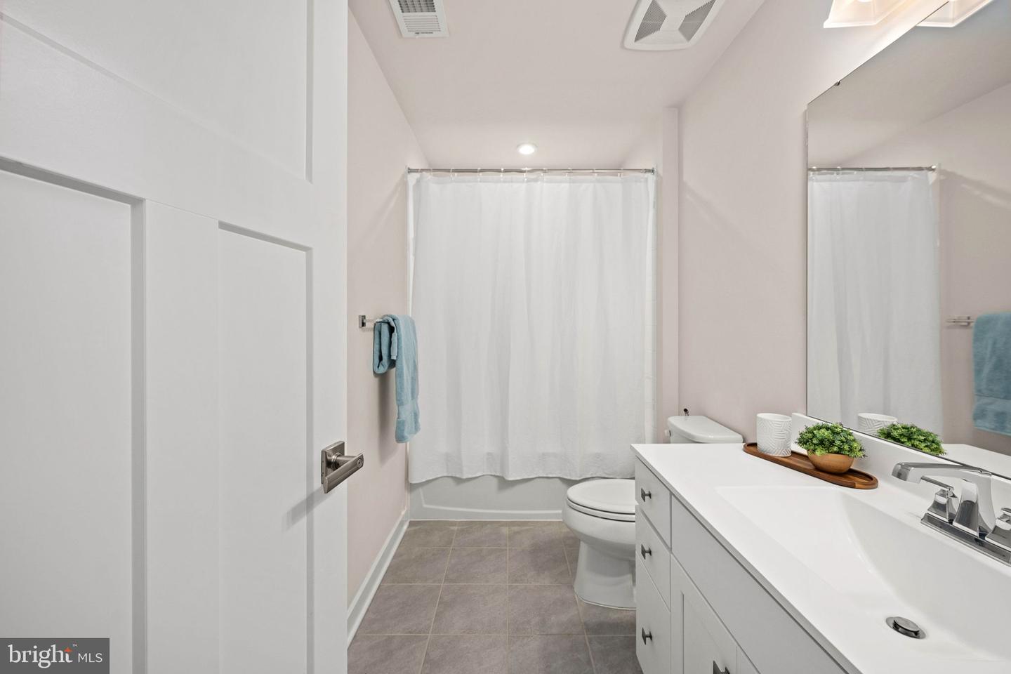 5222 WEEMS DR, KING GEORGE, Virginia 22485, 4 Bedrooms Bedrooms, ,2 BathroomsBathrooms,Residential,For sale,5222 WEEMS DR,VAKG2007474 MLS # VAKG2007474