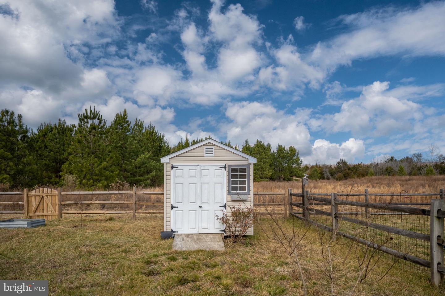 5222 WEEMS DR, KING GEORGE, Virginia 22485, 4 Bedrooms Bedrooms, ,2 BathroomsBathrooms,Residential,For sale,5222 WEEMS DR,VAKG2007474 MLS # VAKG2007474