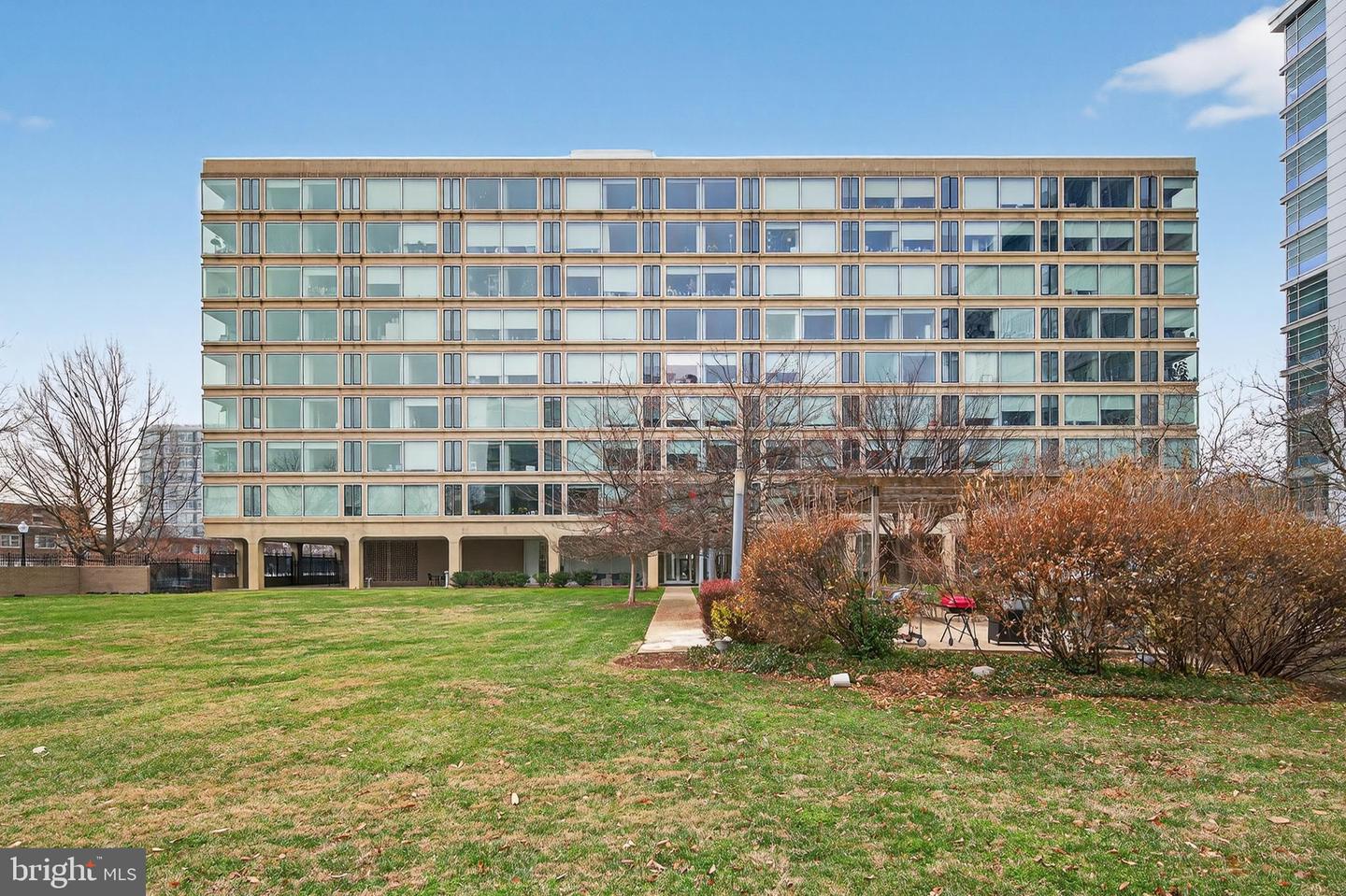 1101 3RD ST SW #503, WASHINGTON, District Of Columbia 20024, 1 Bedroom Bedrooms, ,1 BathroomBathrooms,Residential,For sale,1101 3RD ST SW #503,DCDC2240244 MLS # DCDC2240244