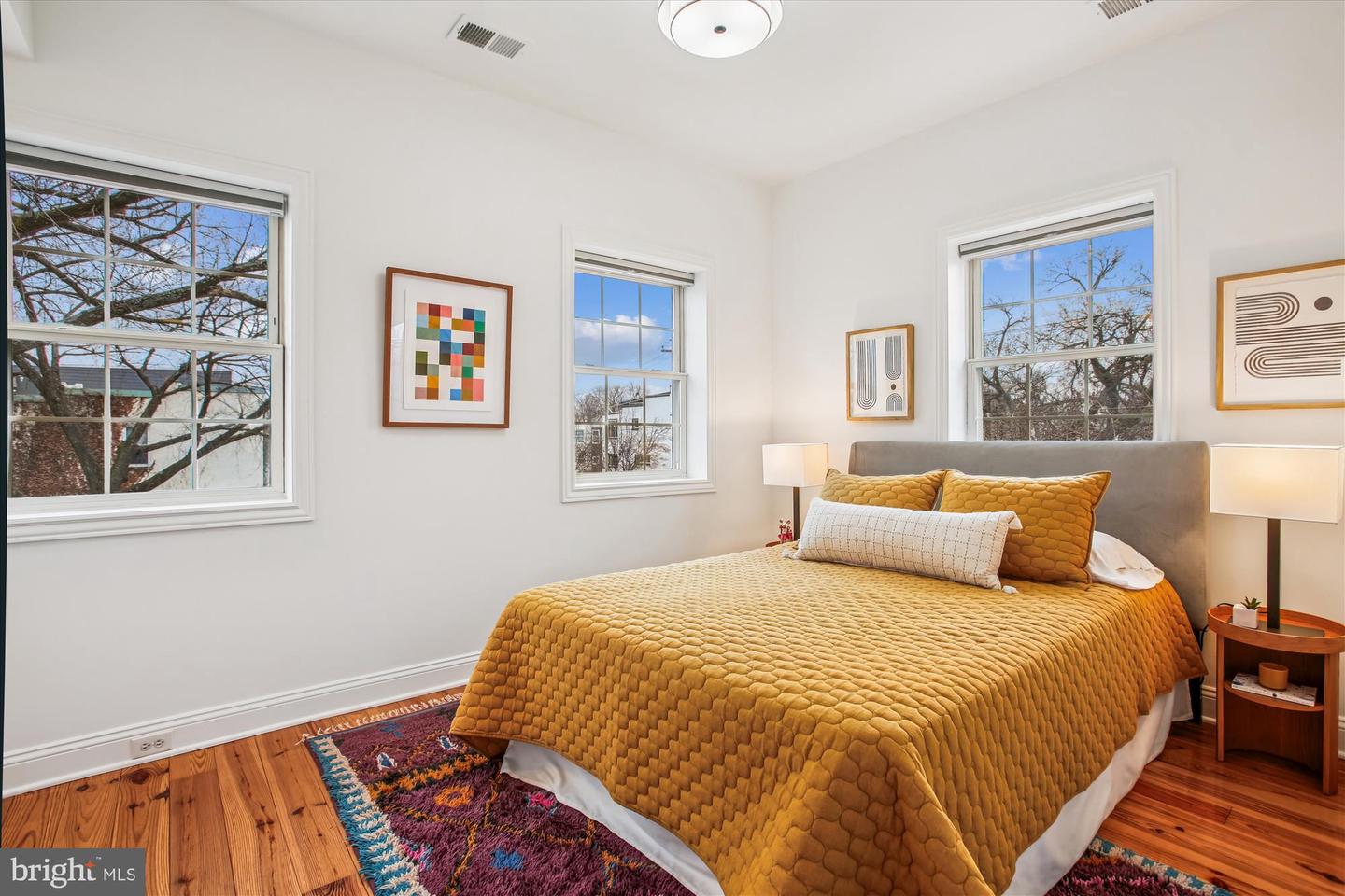 37 17TH ST SE, WASHINGTON, District Of Columbia 20003, 2 Bedrooms Bedrooms, 8 Rooms Rooms,2 BathroomsBathrooms,Residential,For sale,37 17TH ST SE,DCDC2240288 MLS # DCDC2240288