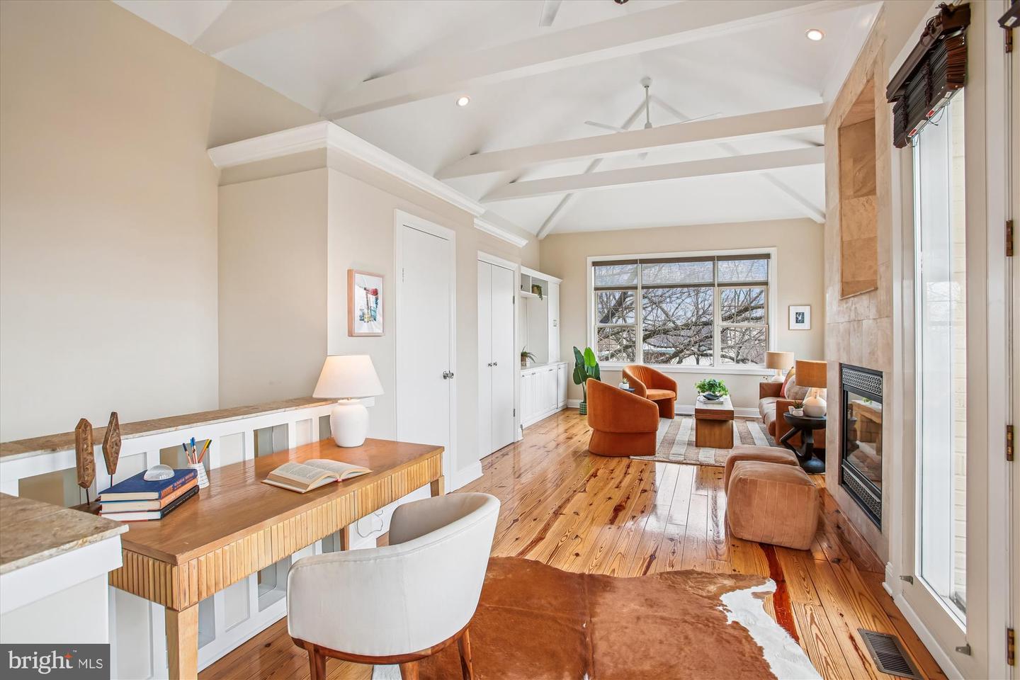 37 17TH ST SE, WASHINGTON, District Of Columbia 20003, 2 Bedrooms Bedrooms, 8 Rooms Rooms,2 BathroomsBathrooms,Residential,For sale,37 17TH ST SE,DCDC2240288 MLS # DCDC2240288