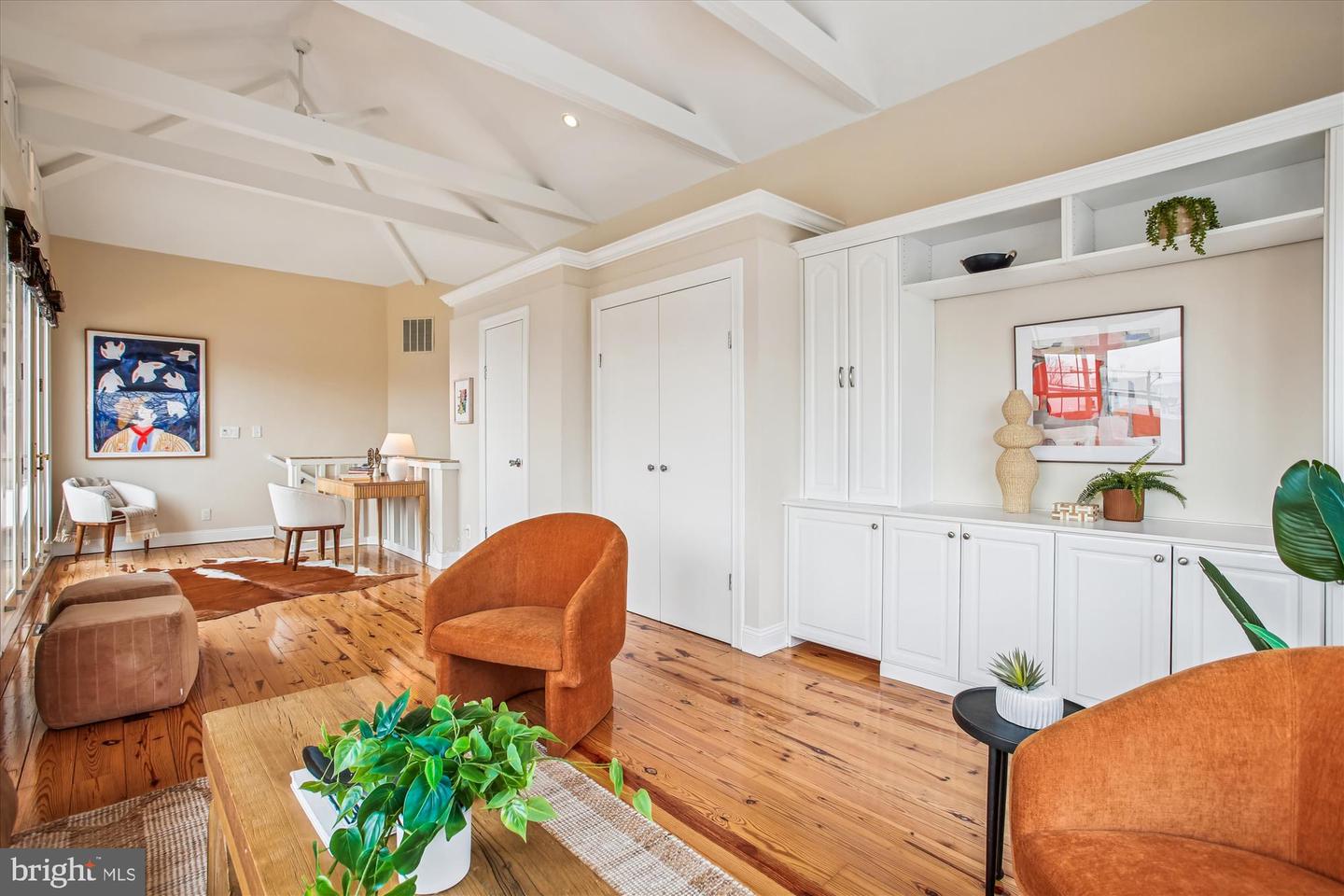 37 17TH ST SE, WASHINGTON, District Of Columbia 20003, 2 Bedrooms Bedrooms, 8 Rooms Rooms,2 BathroomsBathrooms,Residential,For sale,37 17TH ST SE,DCDC2240288 MLS # DCDC2240288