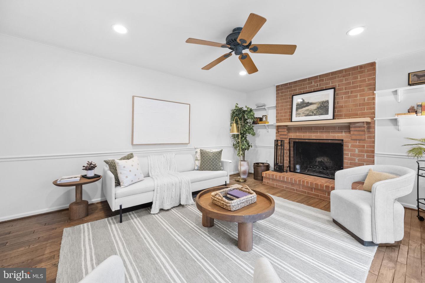 8104 VIOLA ST, SPRINGFIELD, Virginia 22152, 4 Bedrooms Bedrooms, ,3 BathroomsBathrooms,Residential,For sale,8104 VIOLA ST,VAFX2284756 MLS # VAFX2284756