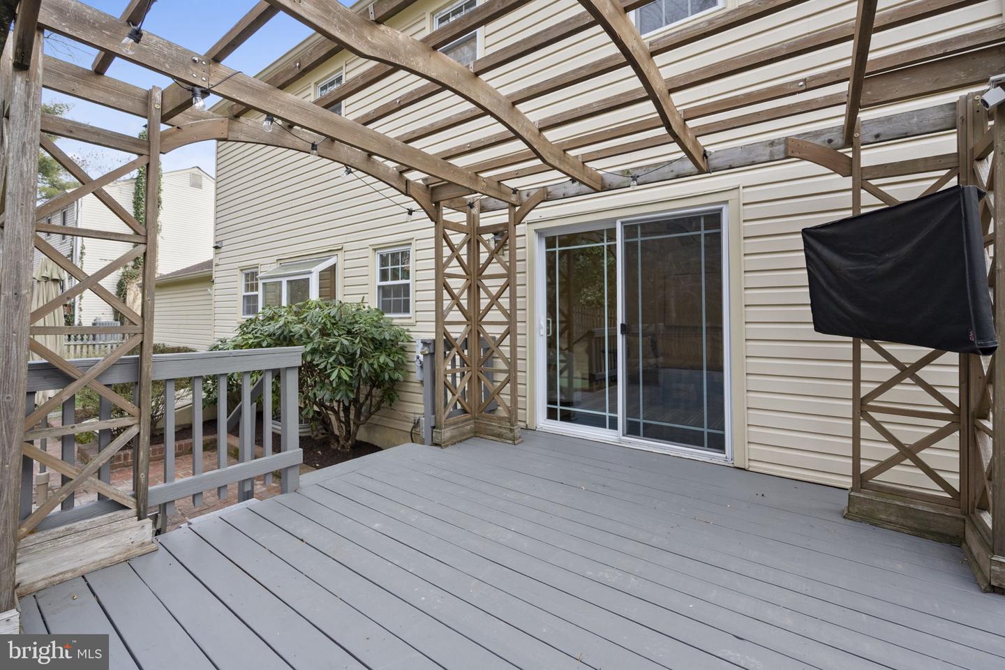 8104 VIOLA ST, SPRINGFIELD, Virginia 22152, 4 Bedrooms Bedrooms, ,3 BathroomsBathrooms,Residential,For sale,8104 VIOLA ST,VAFX2284756 MLS # VAFX2284756