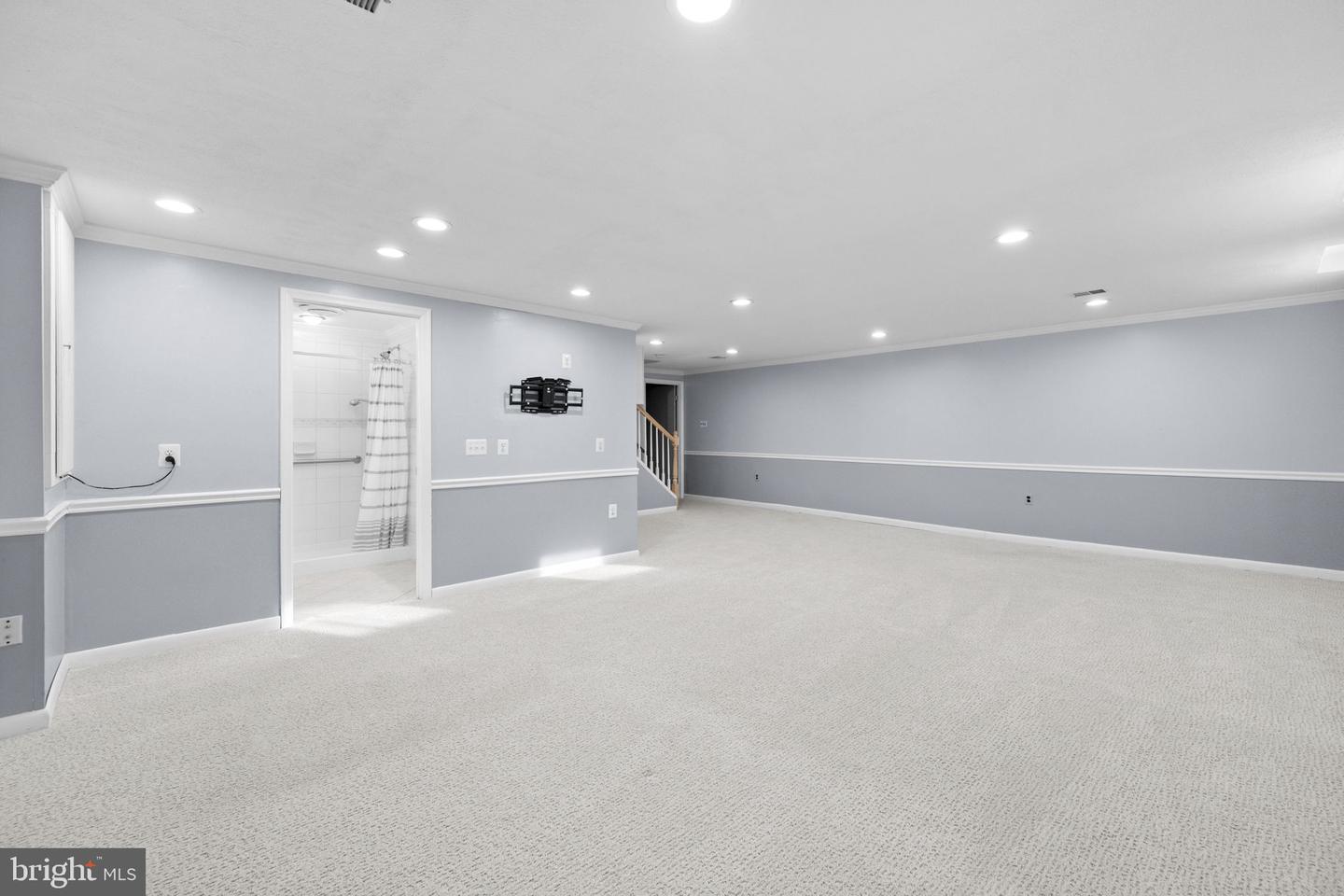 8104 VIOLA ST, SPRINGFIELD, Virginia 22152, 4 Bedrooms Bedrooms, ,3 BathroomsBathrooms,Residential,For sale,8104 VIOLA ST,VAFX2284756 MLS # VAFX2284756