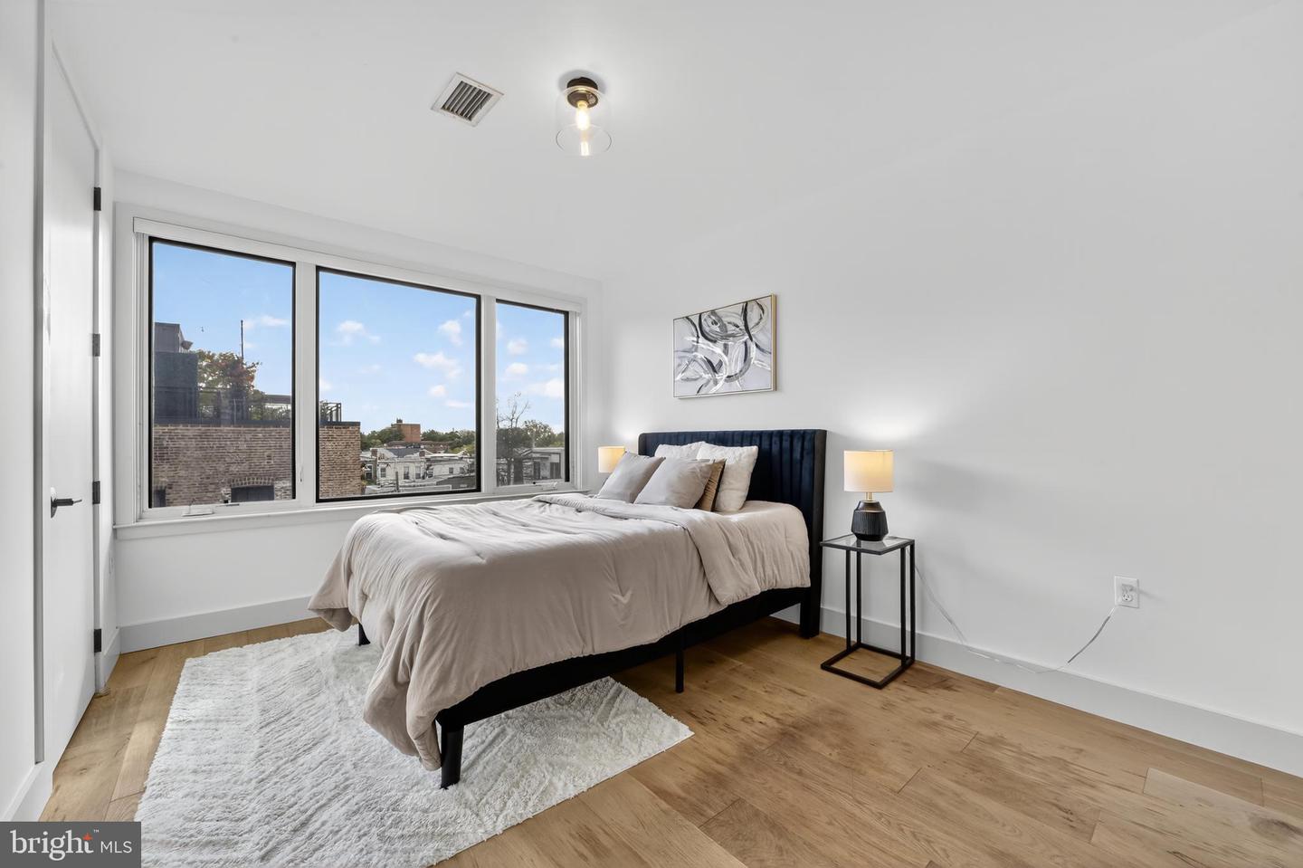 774 GIRARD ST NW #2W, WASHINGTON, District Of Columbia 20001, 2 Bedrooms Bedrooms, ,2 BathroomsBathrooms,Residential,For sale,774 GIRARD ST NW #2W,DCDC2240356 MLS # DCDC2240356