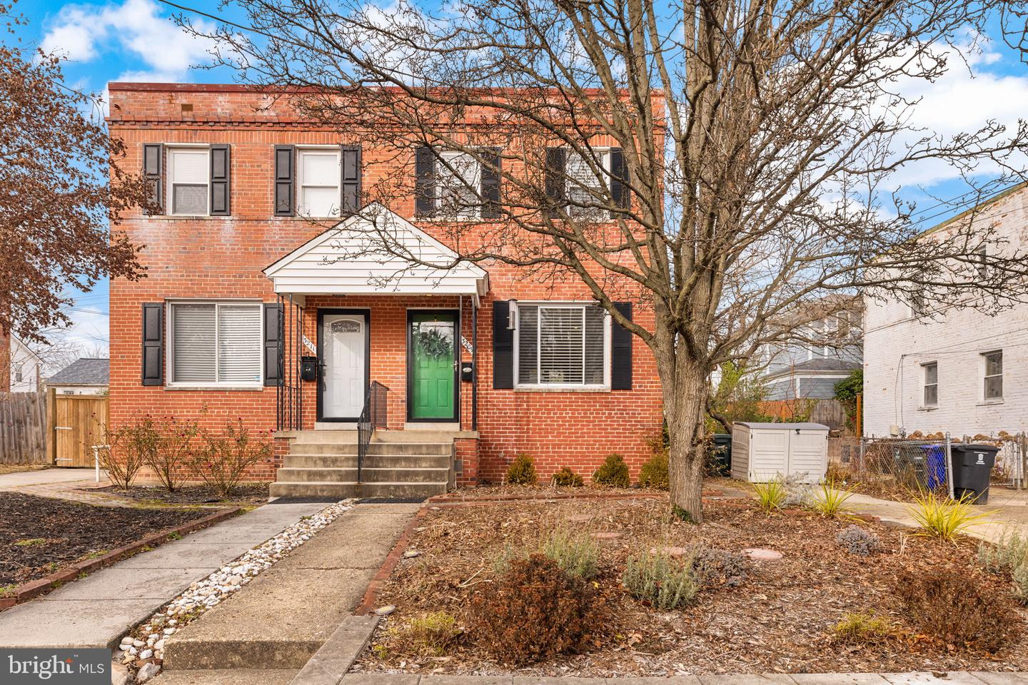 3209 13TH RD S, ARLINGTON, Virginia 22204, 3 Bedrooms Bedrooms, ,2 BathroomsBathrooms,Residential,For sale,3209 13TH RD S,VAAR2067494 MLS # VAAR2067494