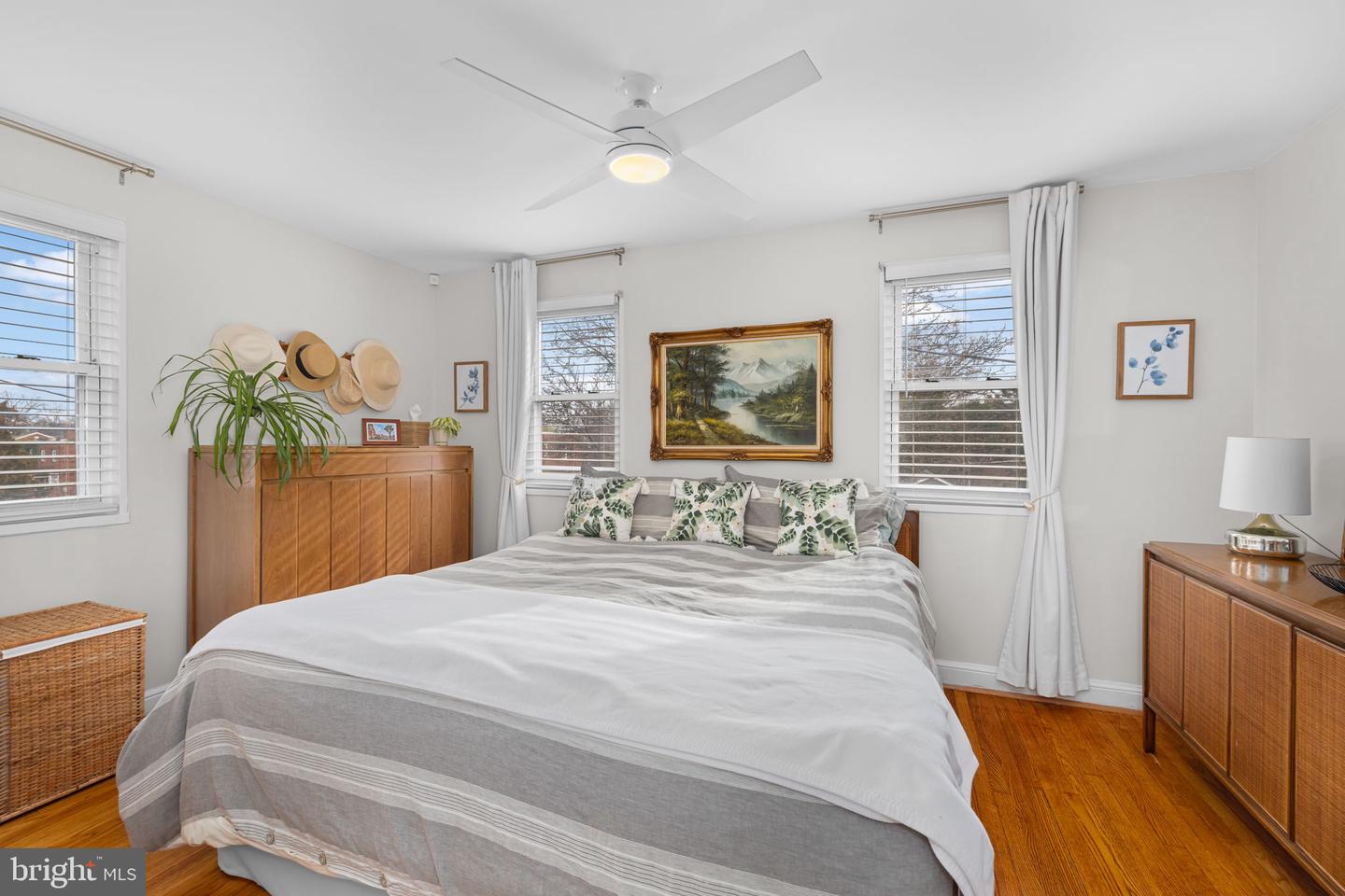 3209 13TH RD S, ARLINGTON, Virginia 22204, 3 Bedrooms Bedrooms, ,2 BathroomsBathrooms,Residential,For sale,3209 13TH RD S,VAAR2067494 MLS # VAAR2067494