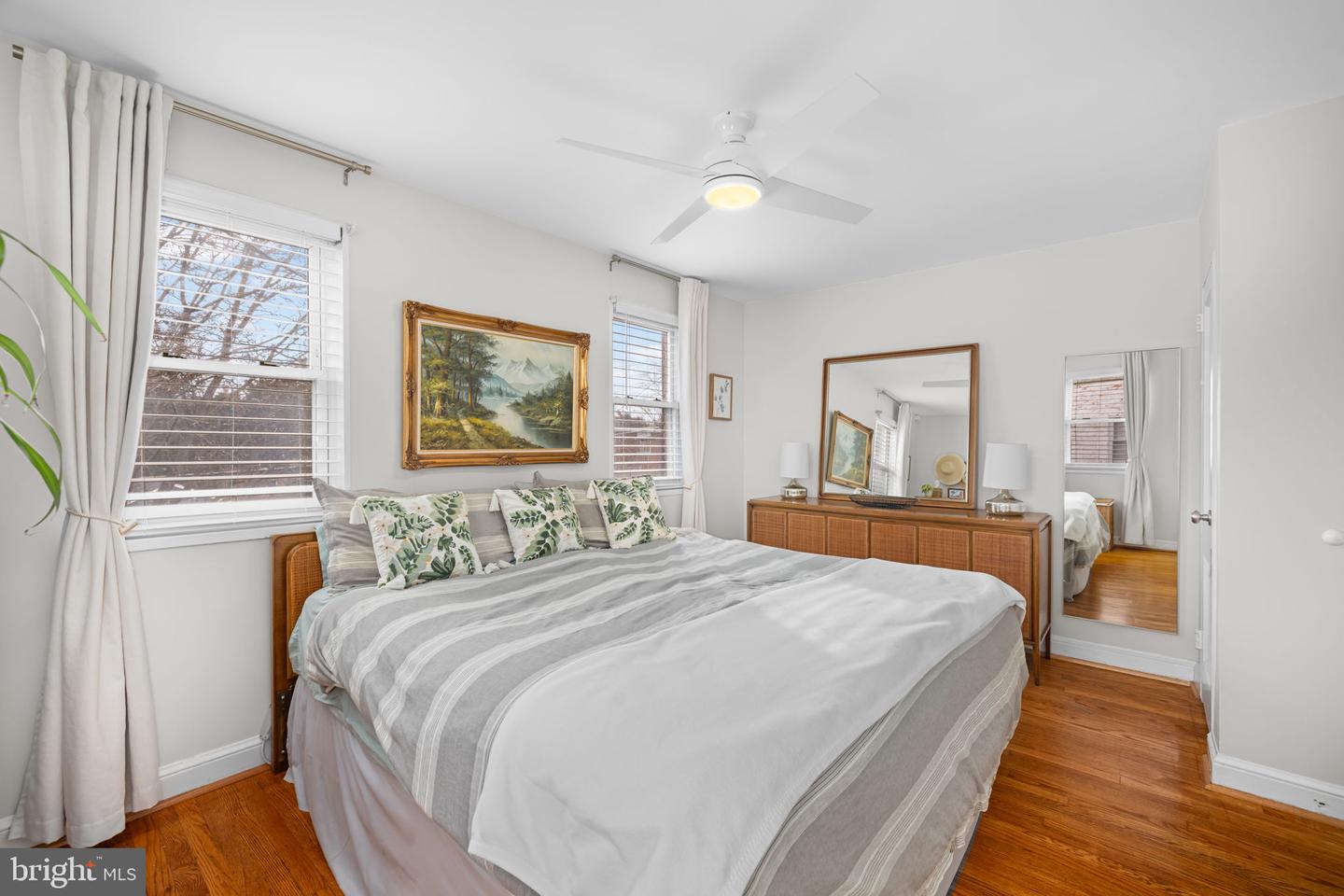 3209 13TH RD S, ARLINGTON, Virginia 22204, 3 Bedrooms Bedrooms, ,2 BathroomsBathrooms,Residential,For sale,3209 13TH RD S,VAAR2067494 MLS # VAAR2067494