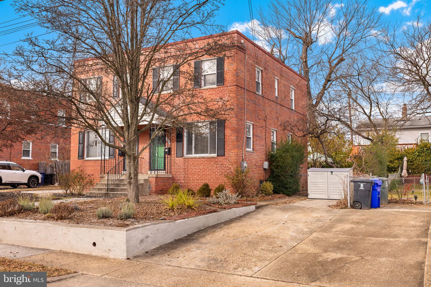 3209 13TH RD S, ARLINGTON, Virginia 22204, 3 Bedrooms Bedrooms, ,2 BathroomsBathrooms,Residential,For sale,3209 13TH RD S,VAAR2067494 MLS # VAAR2067494