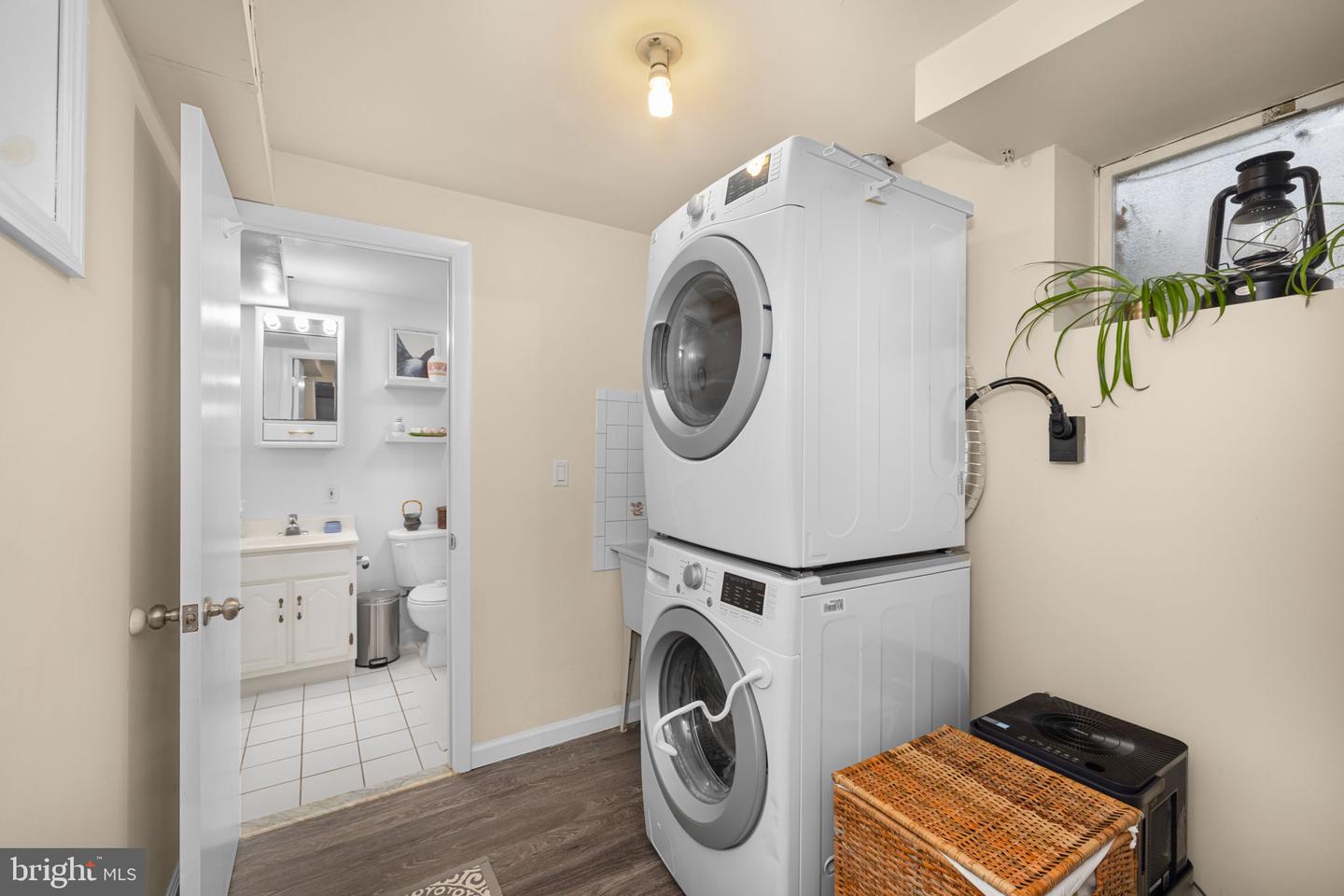 3209 13TH RD S, ARLINGTON, Virginia 22204, 3 Bedrooms Bedrooms, ,2 BathroomsBathrooms,Residential,For sale,3209 13TH RD S,VAAR2067494 MLS # VAAR2067494