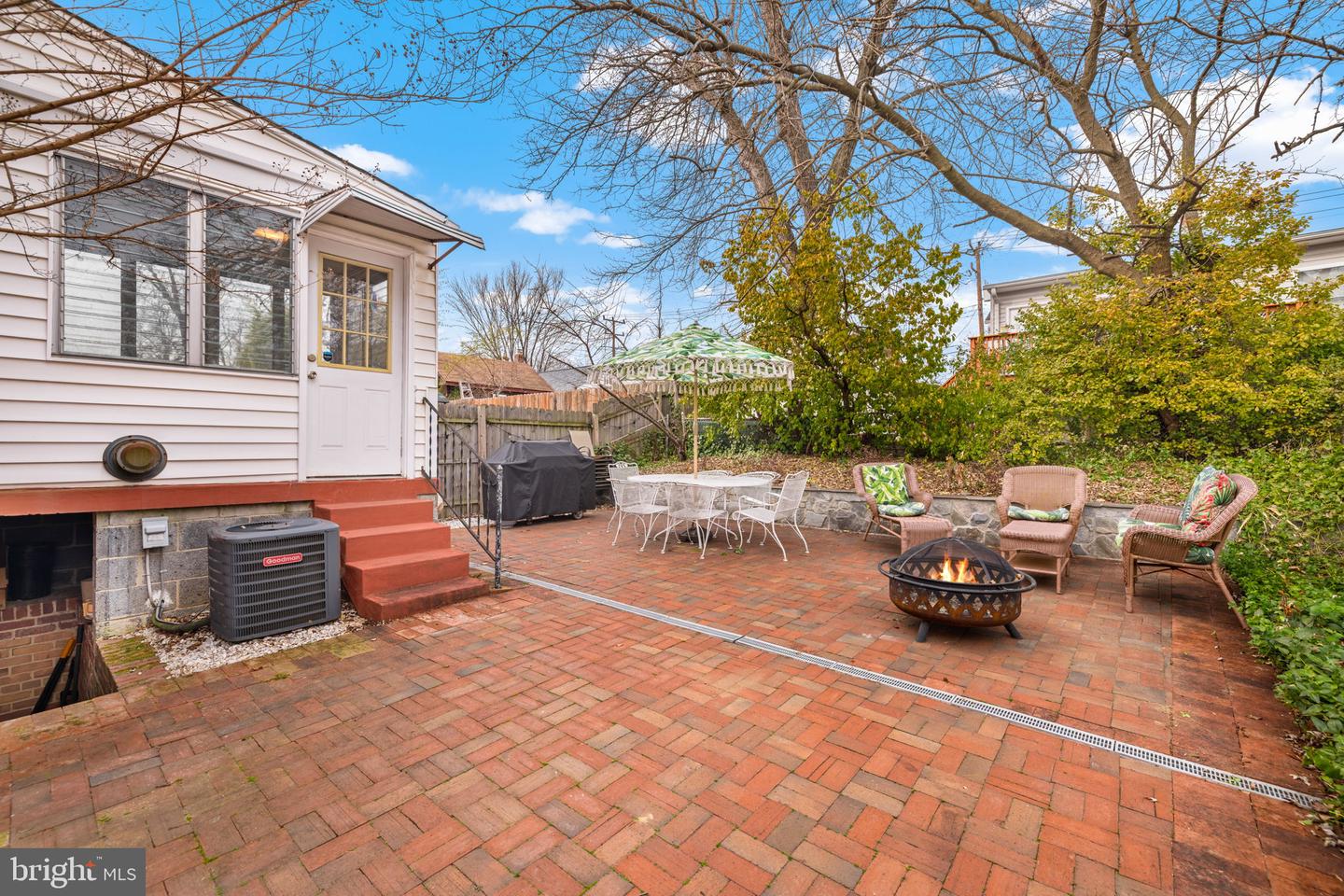 3209 13TH RD S, ARLINGTON, Virginia 22204, 3 Bedrooms Bedrooms, ,2 BathroomsBathrooms,Residential,For sale,3209 13TH RD S,VAAR2067494 MLS # VAAR2067494