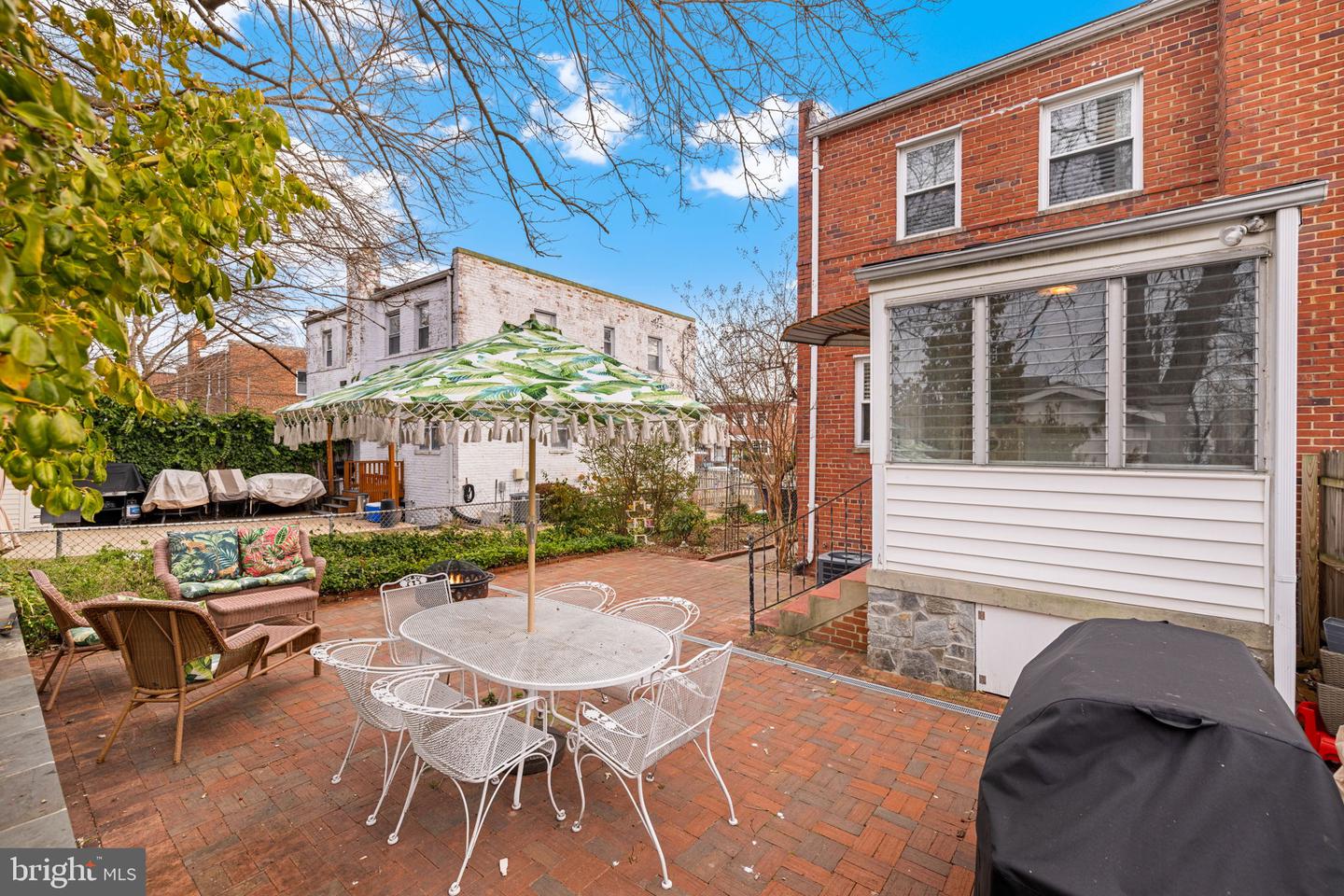 3209 13TH RD S, ARLINGTON, Virginia 22204, 3 Bedrooms Bedrooms, ,2 BathroomsBathrooms,Residential,For sale,3209 13TH RD S,VAAR2067494 MLS # VAAR2067494