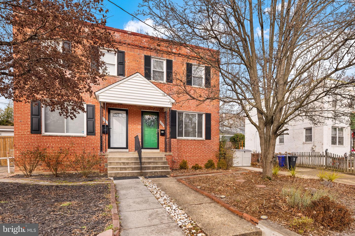 3209 13TH RD S, ARLINGTON, Virginia 22204, 3 Bedrooms Bedrooms, ,2 BathroomsBathrooms,Residential,For sale,3209 13TH RD S,VAAR2067494 MLS # VAAR2067494