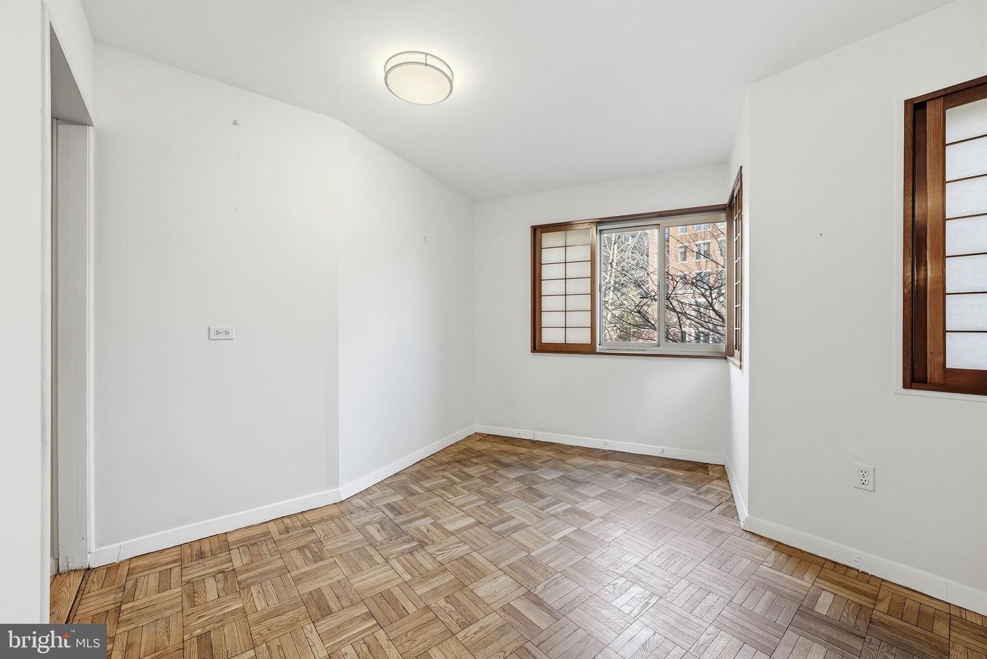 4600 CONNECTICUT AVE NW #206, WASHINGTON, District Of Columbia 20008, 2 Bedrooms Bedrooms, ,2 BathroomsBathrooms,Residential,For sale,4600 CONNECTICUT AVE NW #206,DCDC2240382 MLS # DCDC2240382