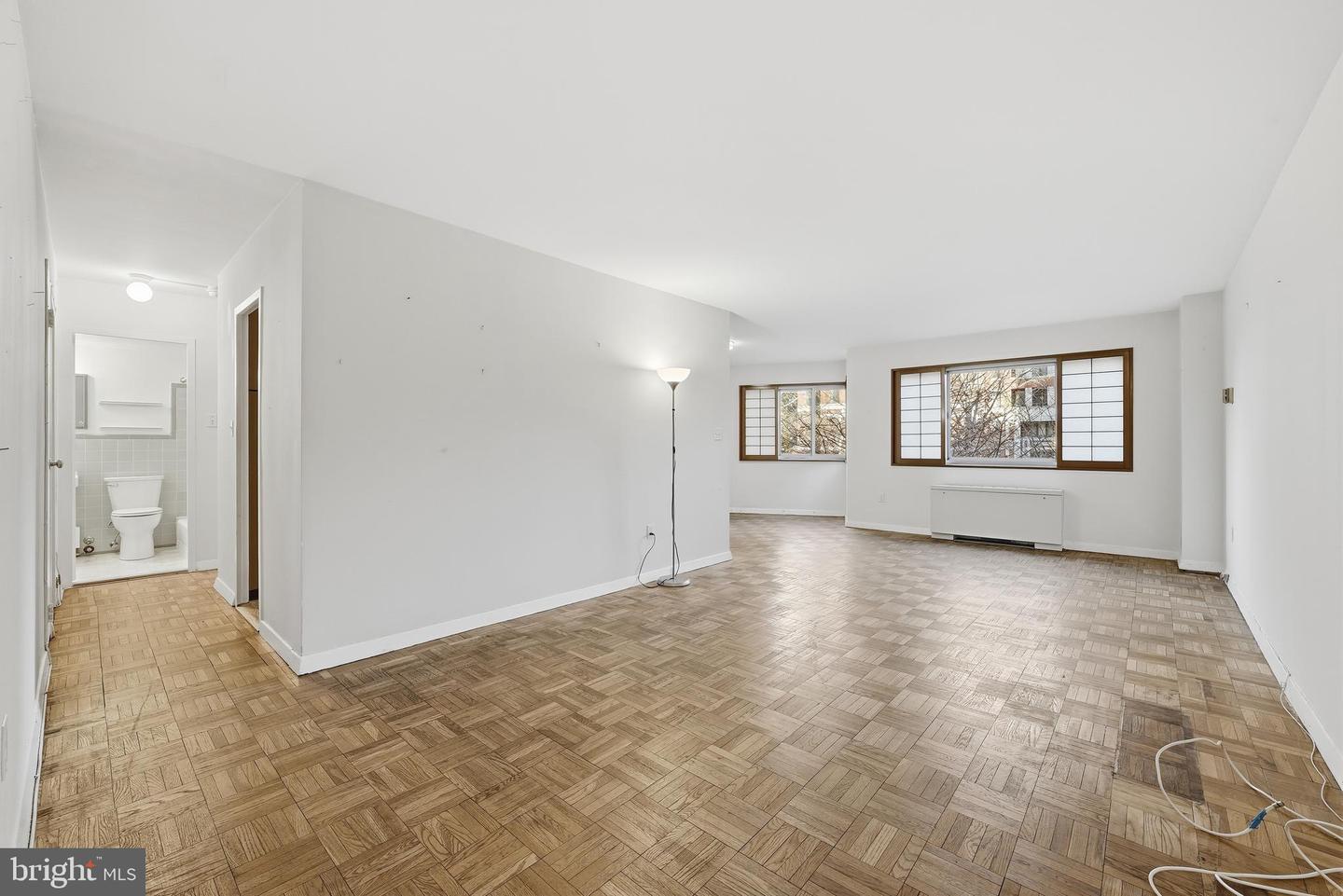 4600 CONNECTICUT AVE NW #206, WASHINGTON, District Of Columbia 20008, 2 Bedrooms Bedrooms, ,2 BathroomsBathrooms,Residential,For sale,4600 CONNECTICUT AVE NW #206,DCDC2240382 MLS # DCDC2240382