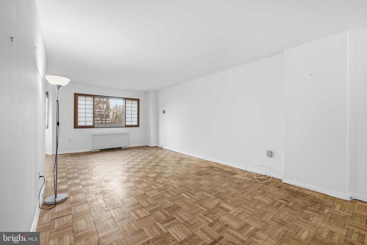 4600 CONNECTICUT AVE NW #206, WASHINGTON, District Of Columbia 20008, 2 Bedrooms Bedrooms, ,2 BathroomsBathrooms,Residential,For sale,4600 CONNECTICUT AVE NW #206,DCDC2240382 MLS # DCDC2240382