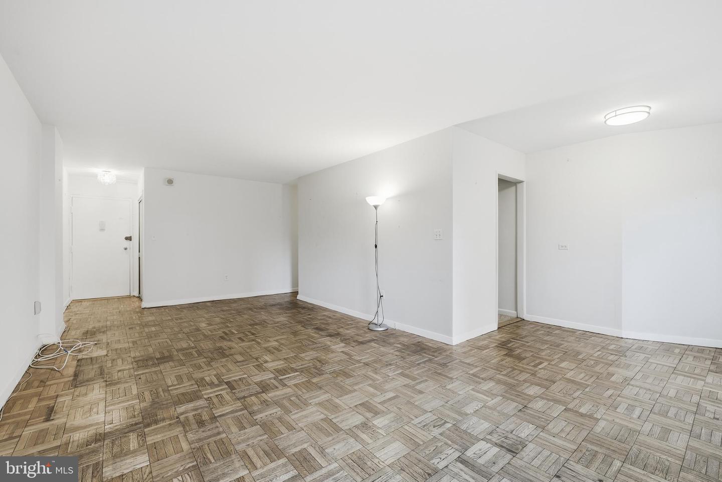 4600 CONNECTICUT AVE NW #206, WASHINGTON, District Of Columbia 20008, 2 Bedrooms Bedrooms, ,2 BathroomsBathrooms,Residential,For sale,4600 CONNECTICUT AVE NW #206,DCDC2240382 MLS # DCDC2240382