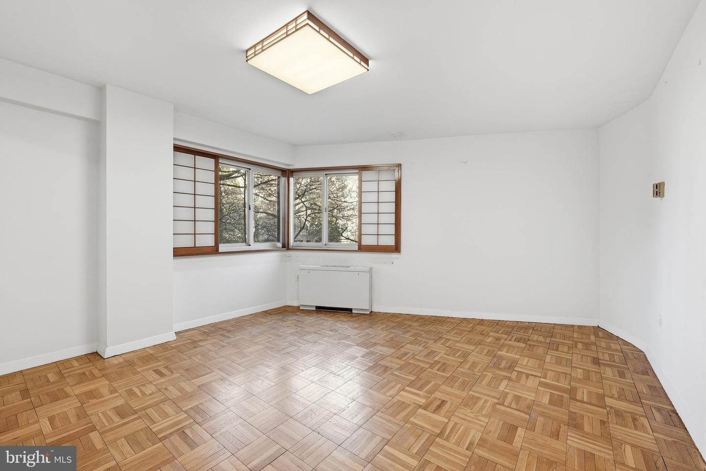 4600 CONNECTICUT AVE NW #206, WASHINGTON, District Of Columbia 20008, 2 Bedrooms Bedrooms, ,2 BathroomsBathrooms,Residential,For sale,4600 CONNECTICUT AVE NW #206,DCDC2240382 MLS # DCDC2240382