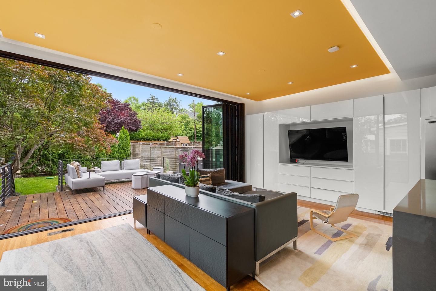 2815 39TH ST NW, WASHINGTON, District Of Columbia 20007, 6 Bedrooms Bedrooms, ,4 BathroomsBathrooms,Residential,For sale,2815 39TH ST NW,DCDC2240400 MLS # DCDC2240400