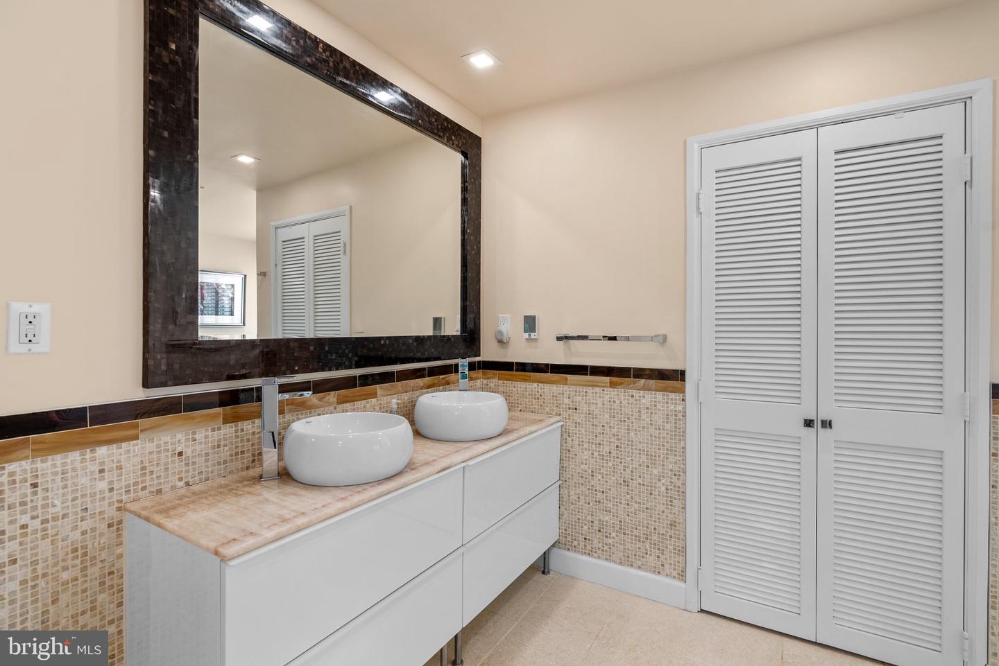 2815 39TH ST NW, WASHINGTON, District Of Columbia 20007, 6 Bedrooms Bedrooms, ,4 BathroomsBathrooms,Residential,For sale,2815 39TH ST NW,DCDC2240400 MLS # DCDC2240400