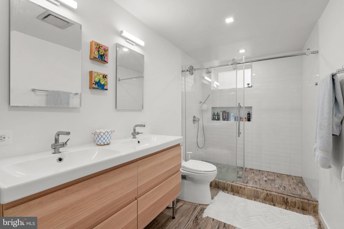 2815 39TH ST NW, WASHINGTON, District Of Columbia 20007, 6 Bedrooms Bedrooms, ,4 BathroomsBathrooms,Residential,For sale,2815 39TH ST NW,DCDC2240400 MLS # DCDC2240400